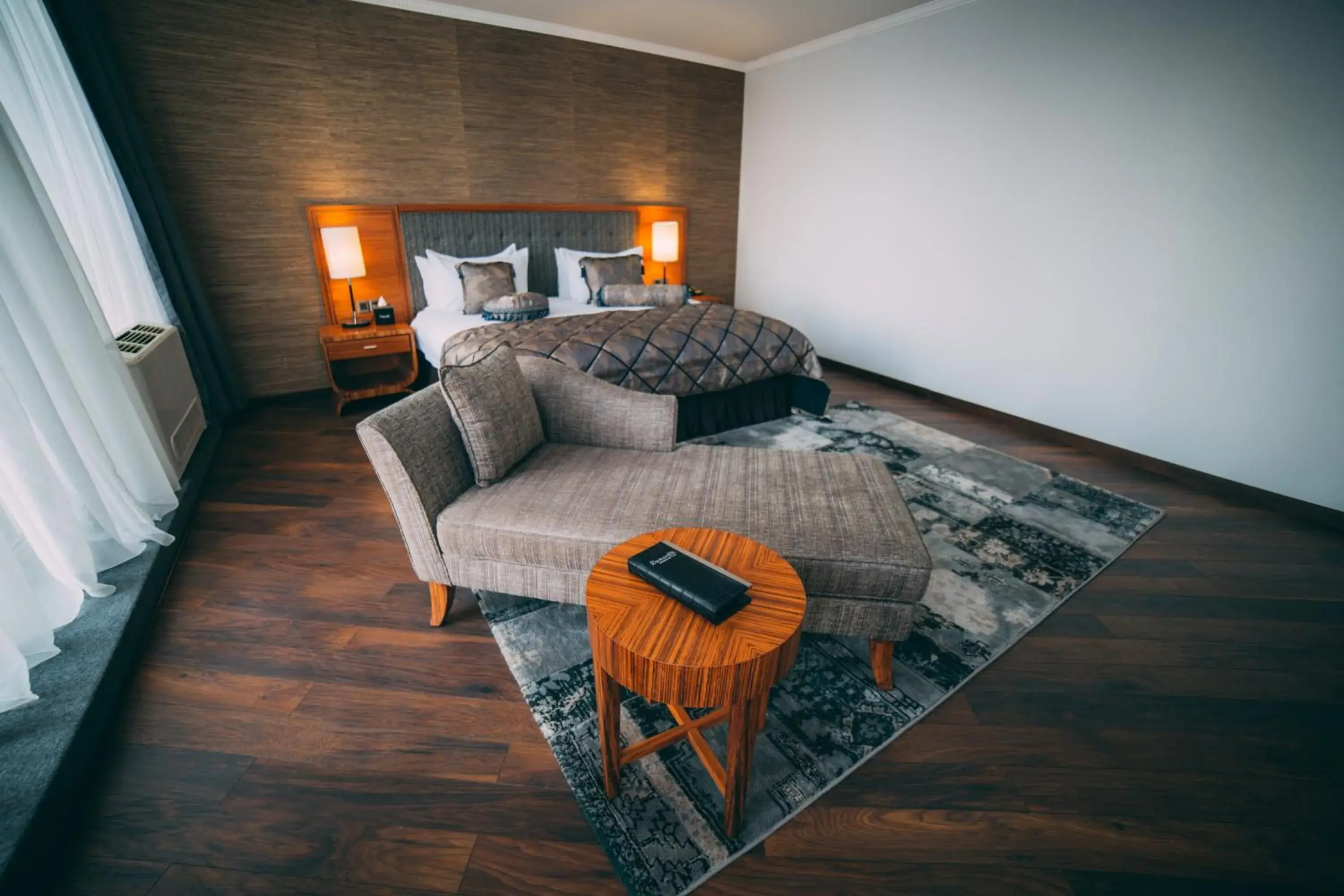 Suite in Damas International Hotel Suite in Damas International Hotel