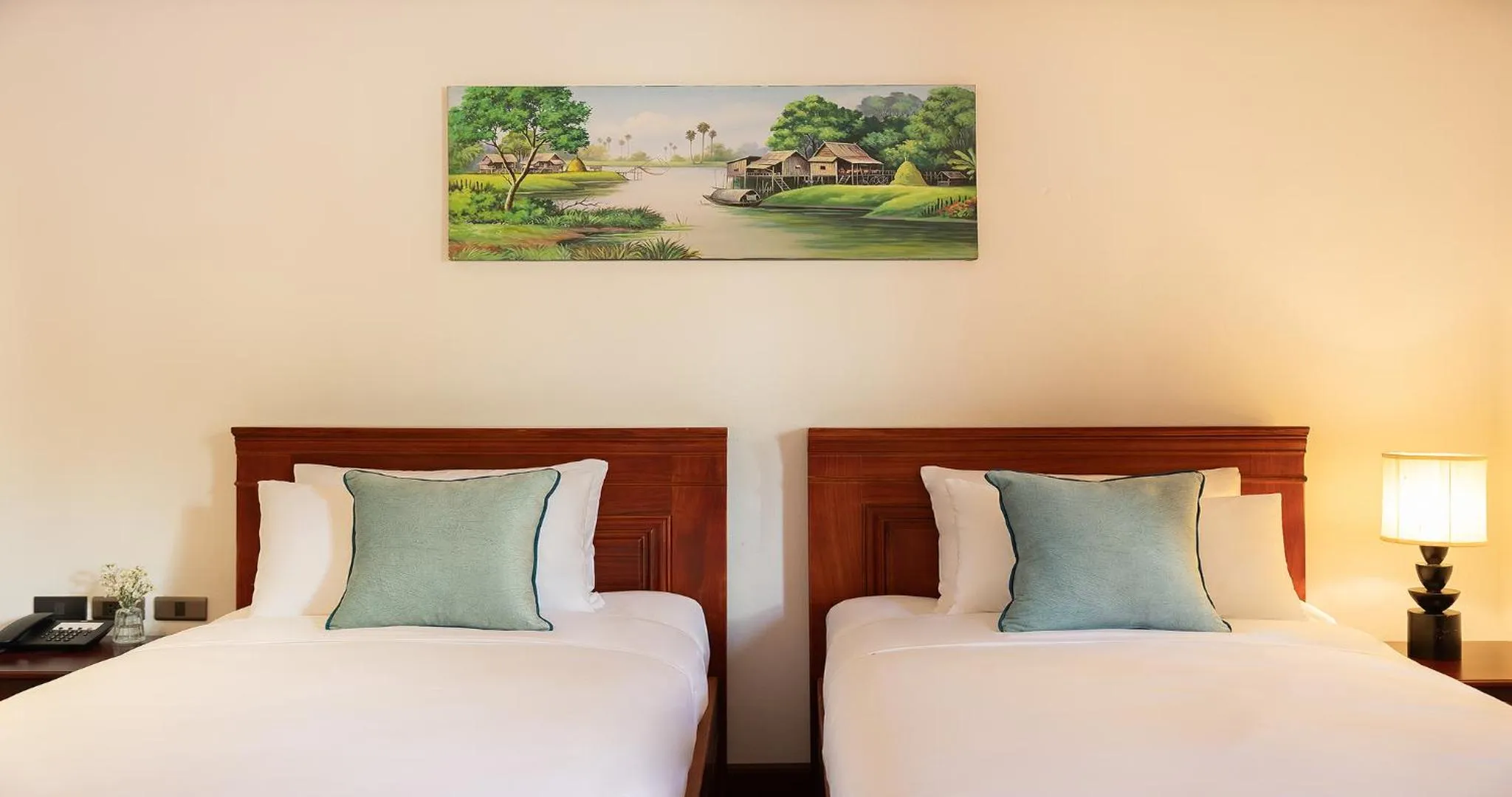 Bed in U Luang Prabang