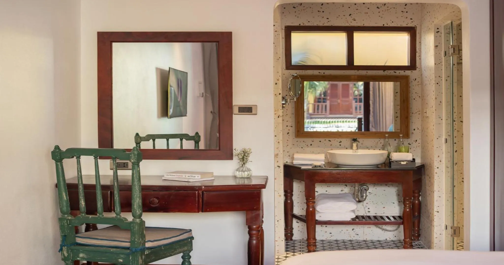 Bathroom in U Luang Prabang