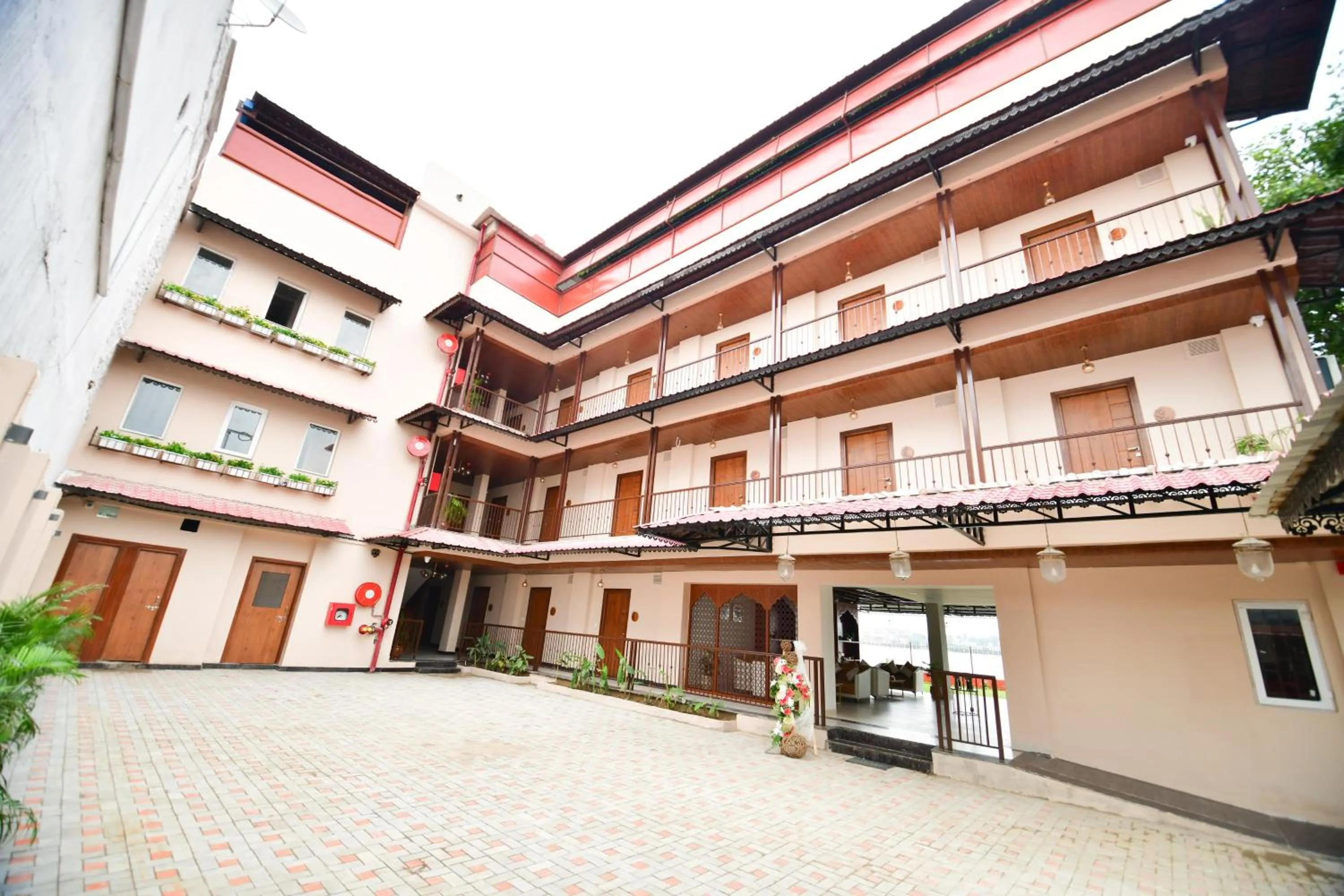 Property building in Hotel Aviral Ganga