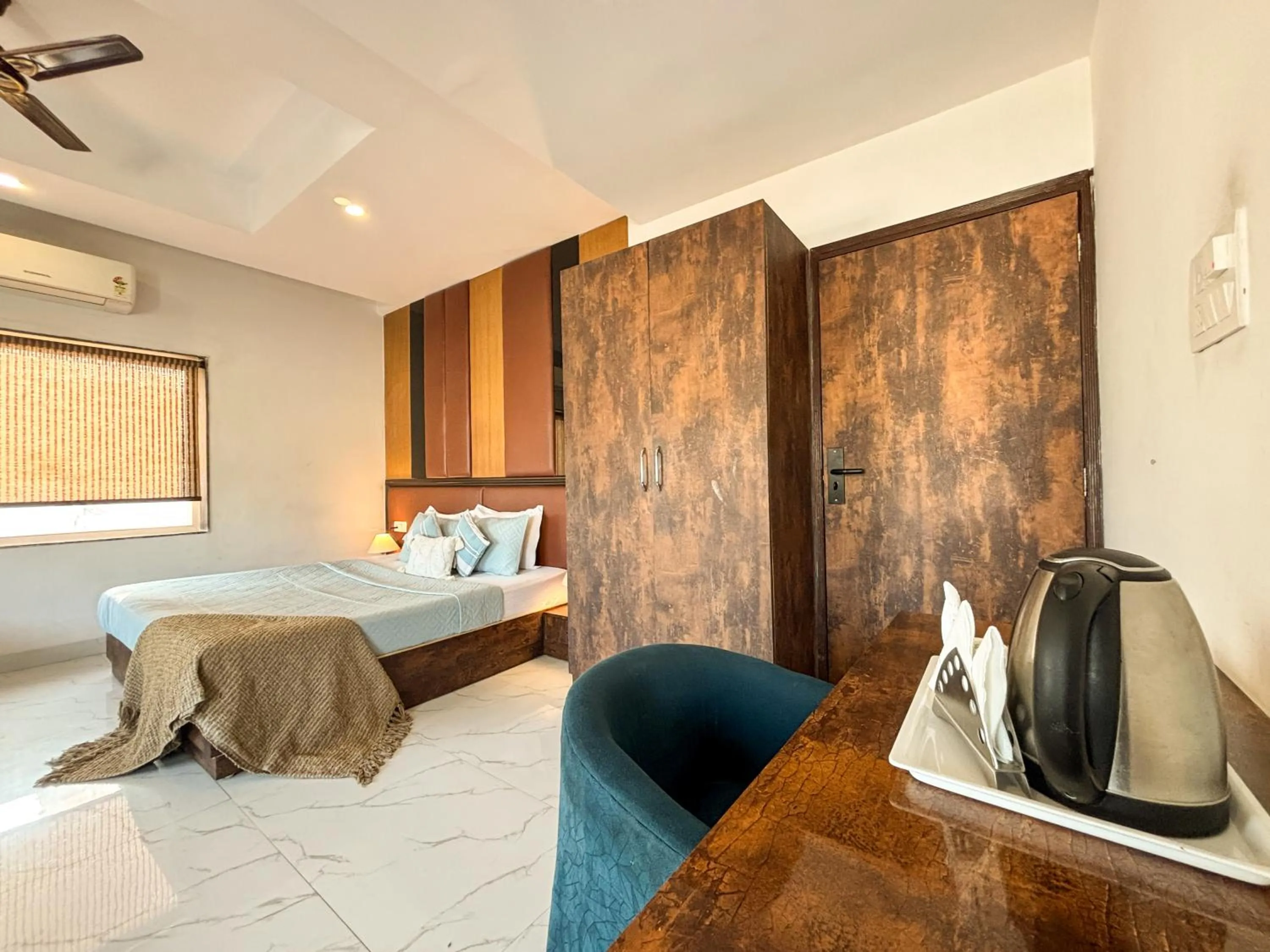 Bed in Hotel Shoolin Suites Boutique Haridwar