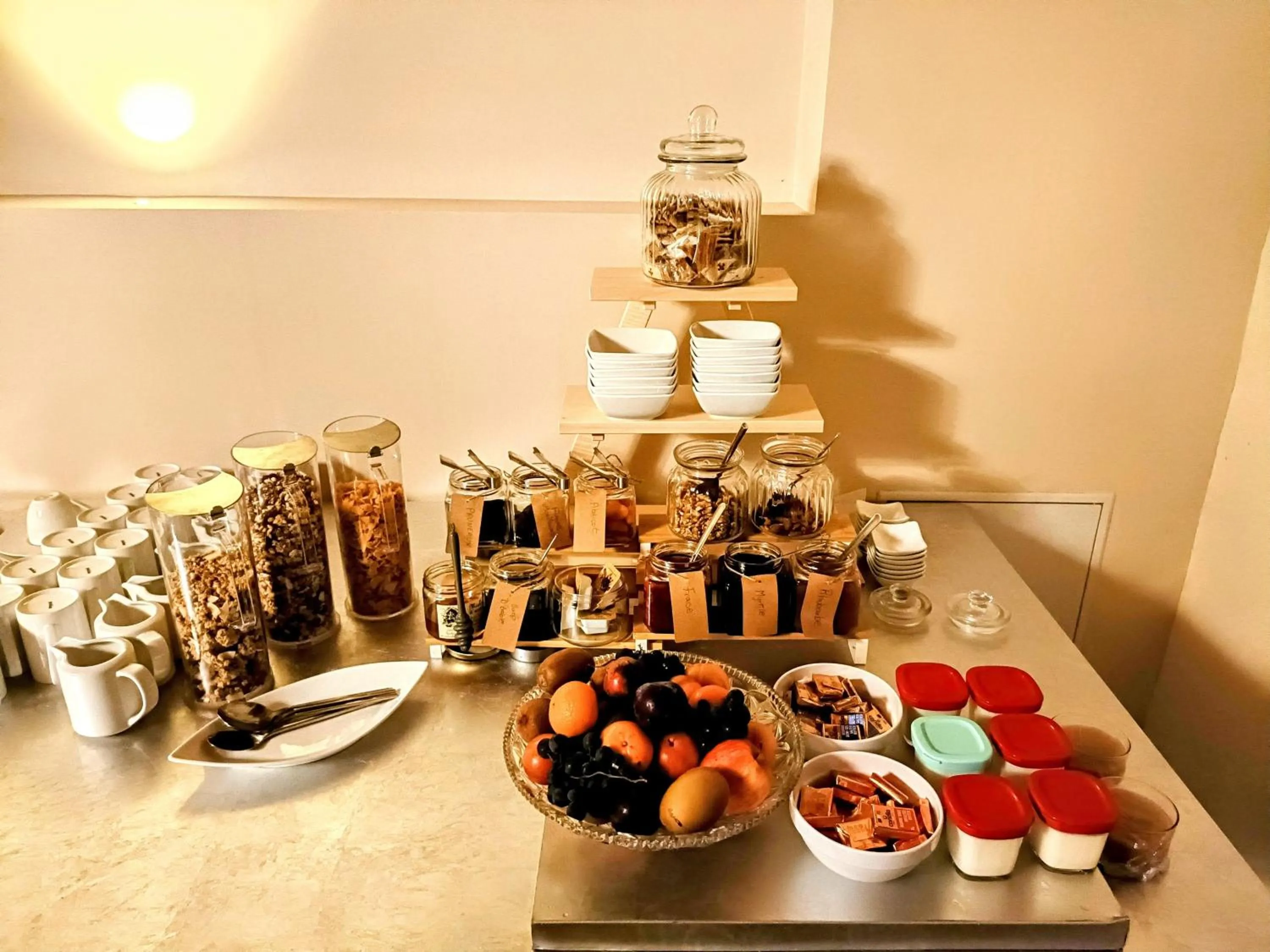 Breakfast in Les Chambres De La Renaissance