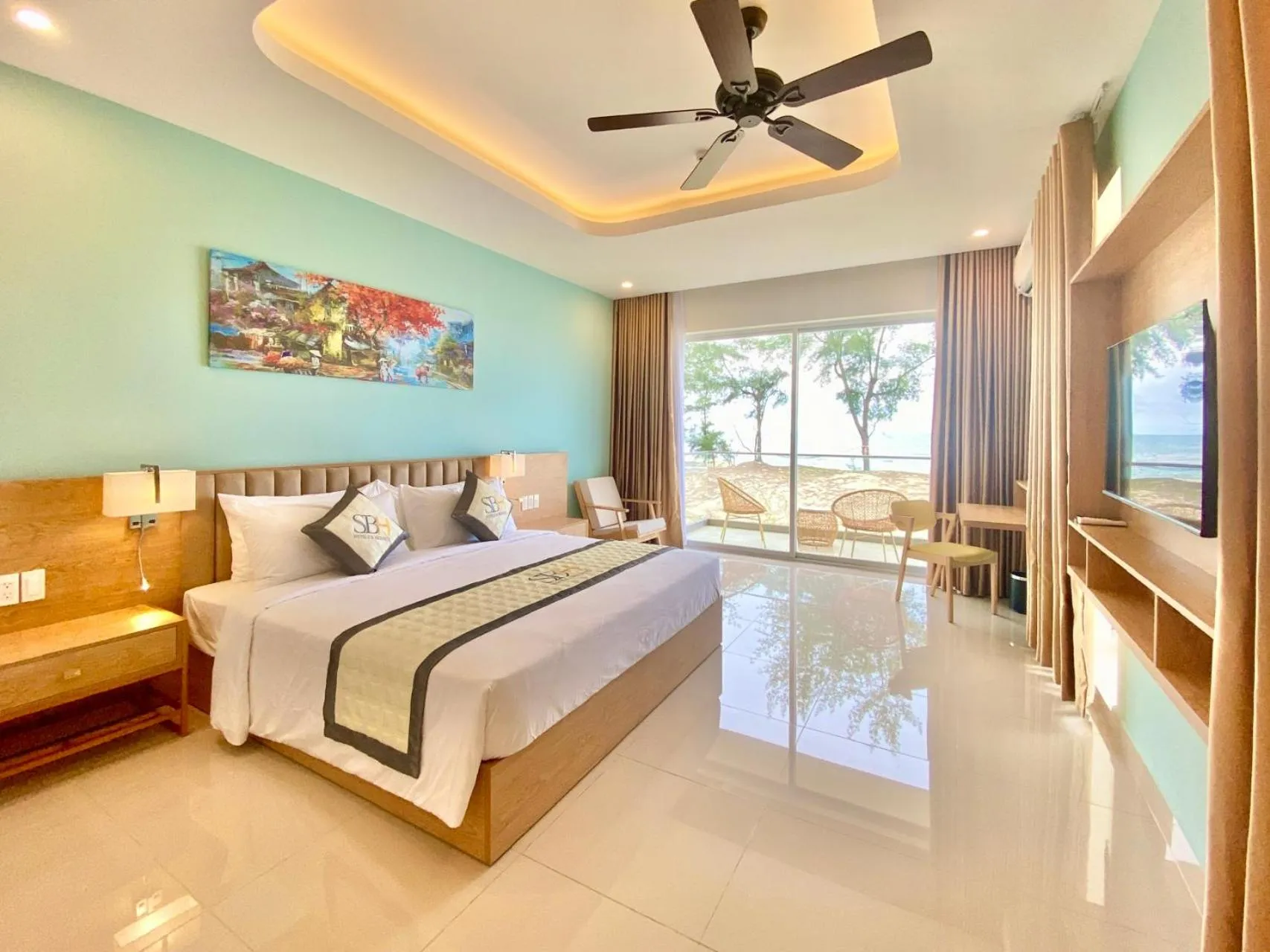 TV and multimedia, Bed in SBH Gloria Hue