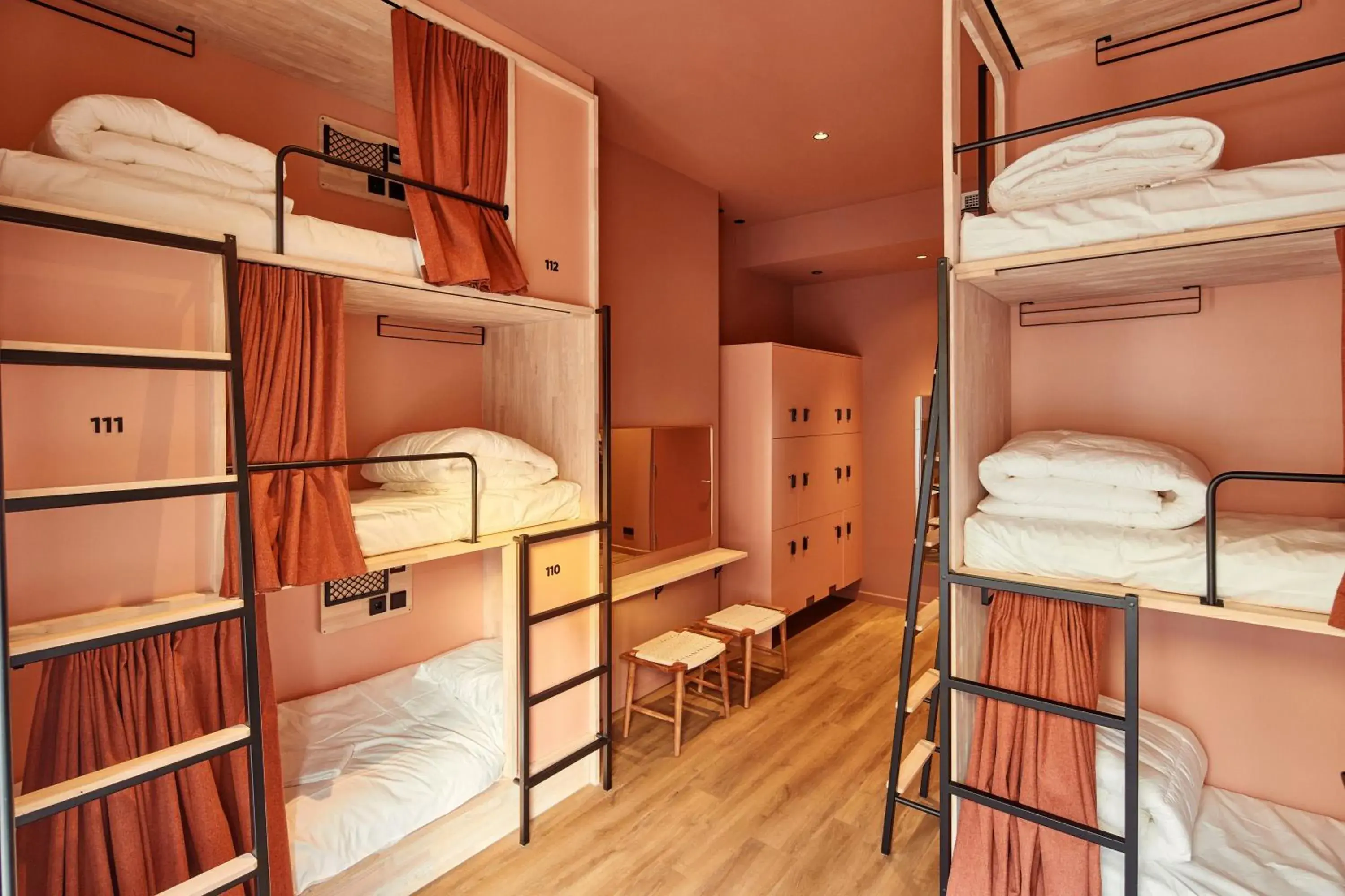 Bunk Bed in Female Dormitory Room 12 Beds in The Elephant Hostel Bunk Bed in Female Dormitory Room 12 Beds in The Elephant Hostel