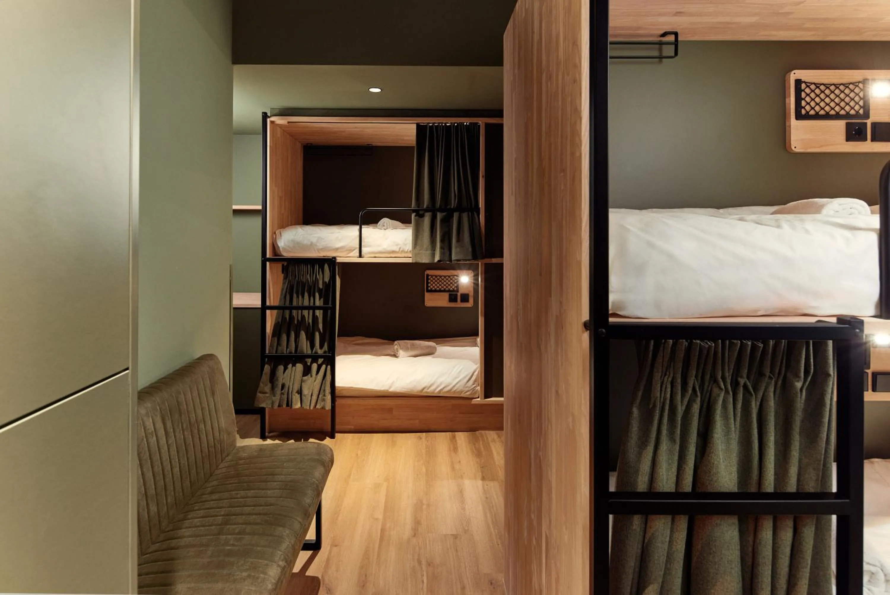 bunk bed, Bed in The Elephant Hostel