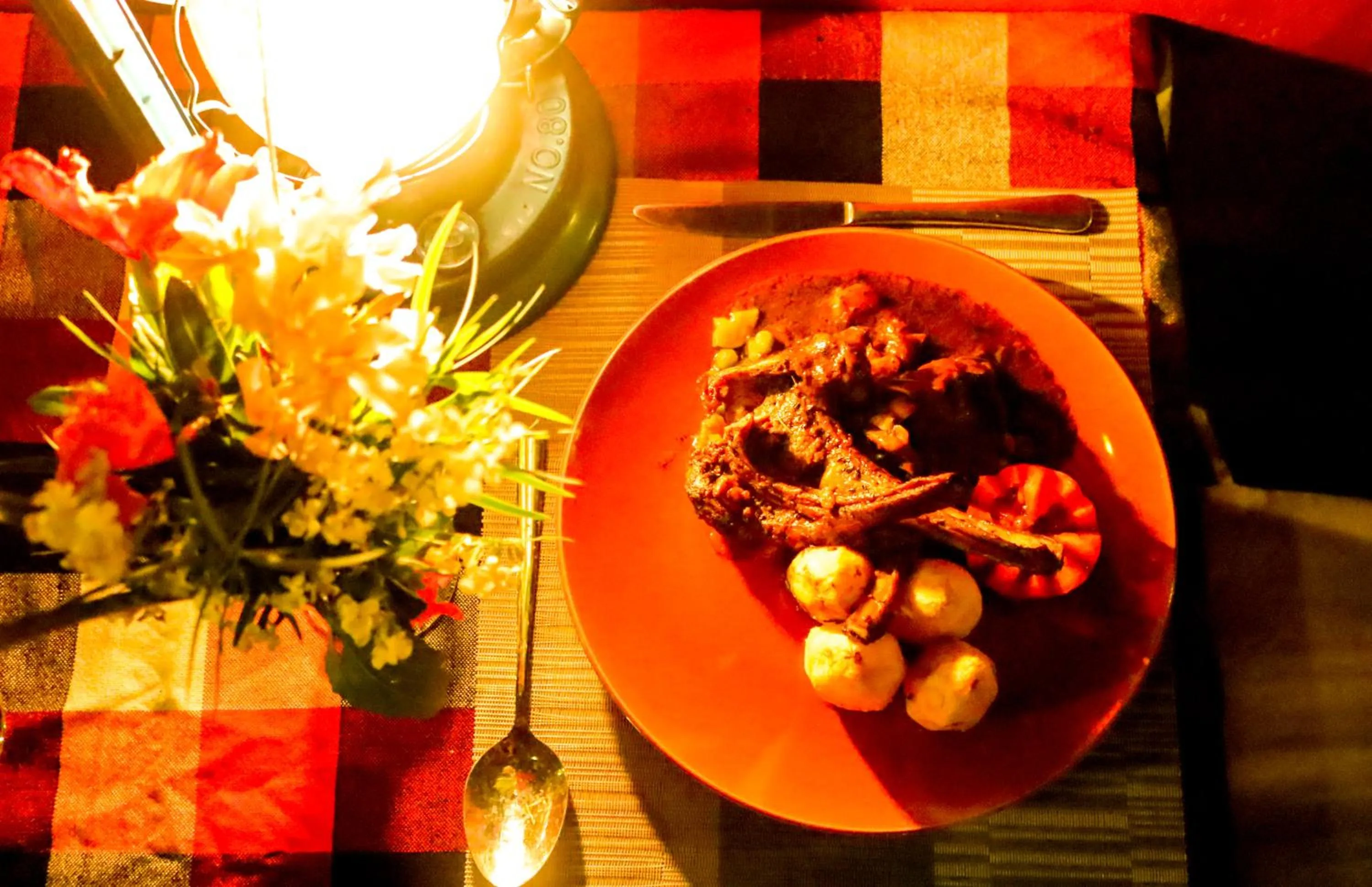 Food and drinks in Maili Saba Camp