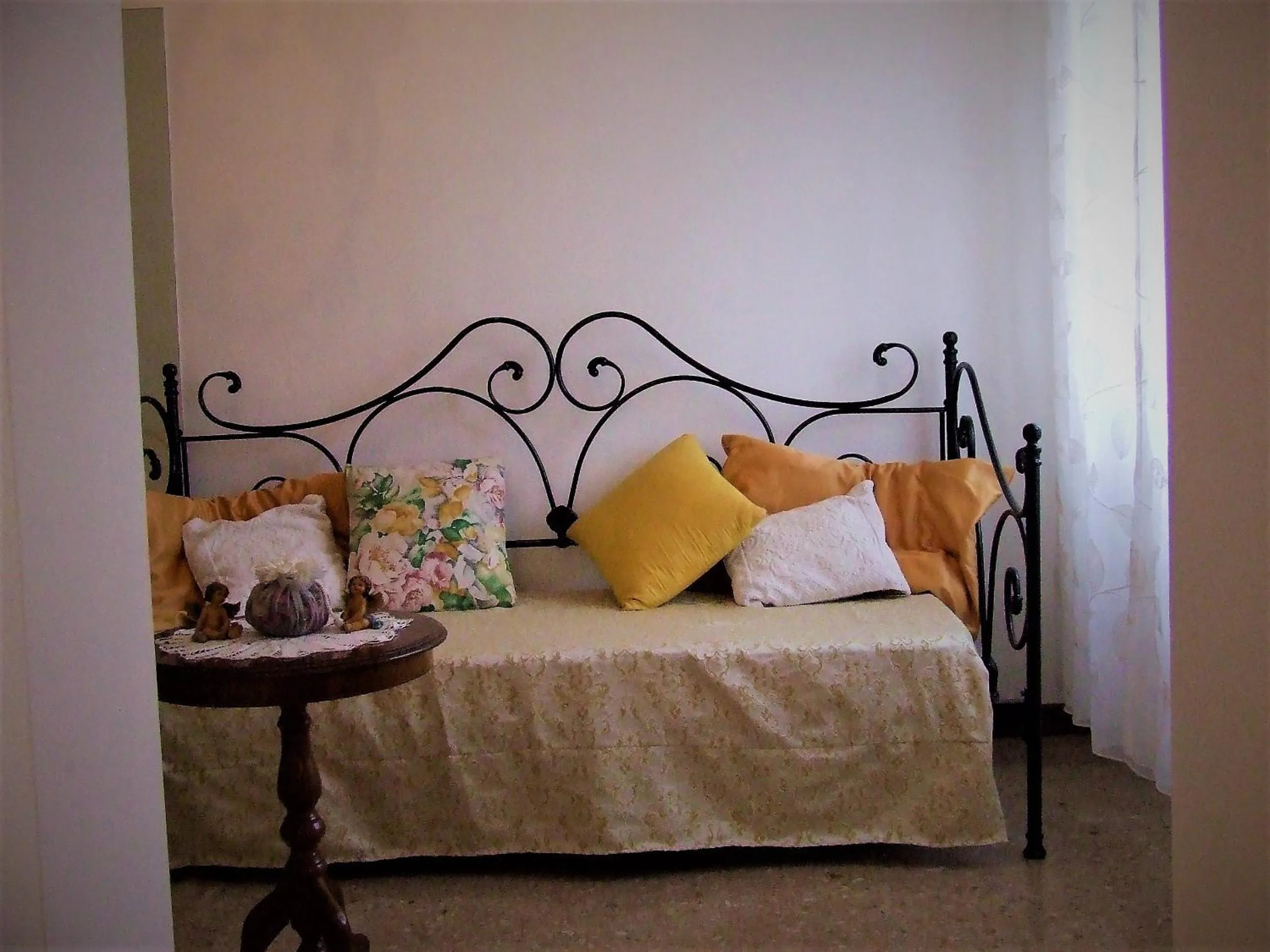 Dining area, Bed in Casa Cipriani