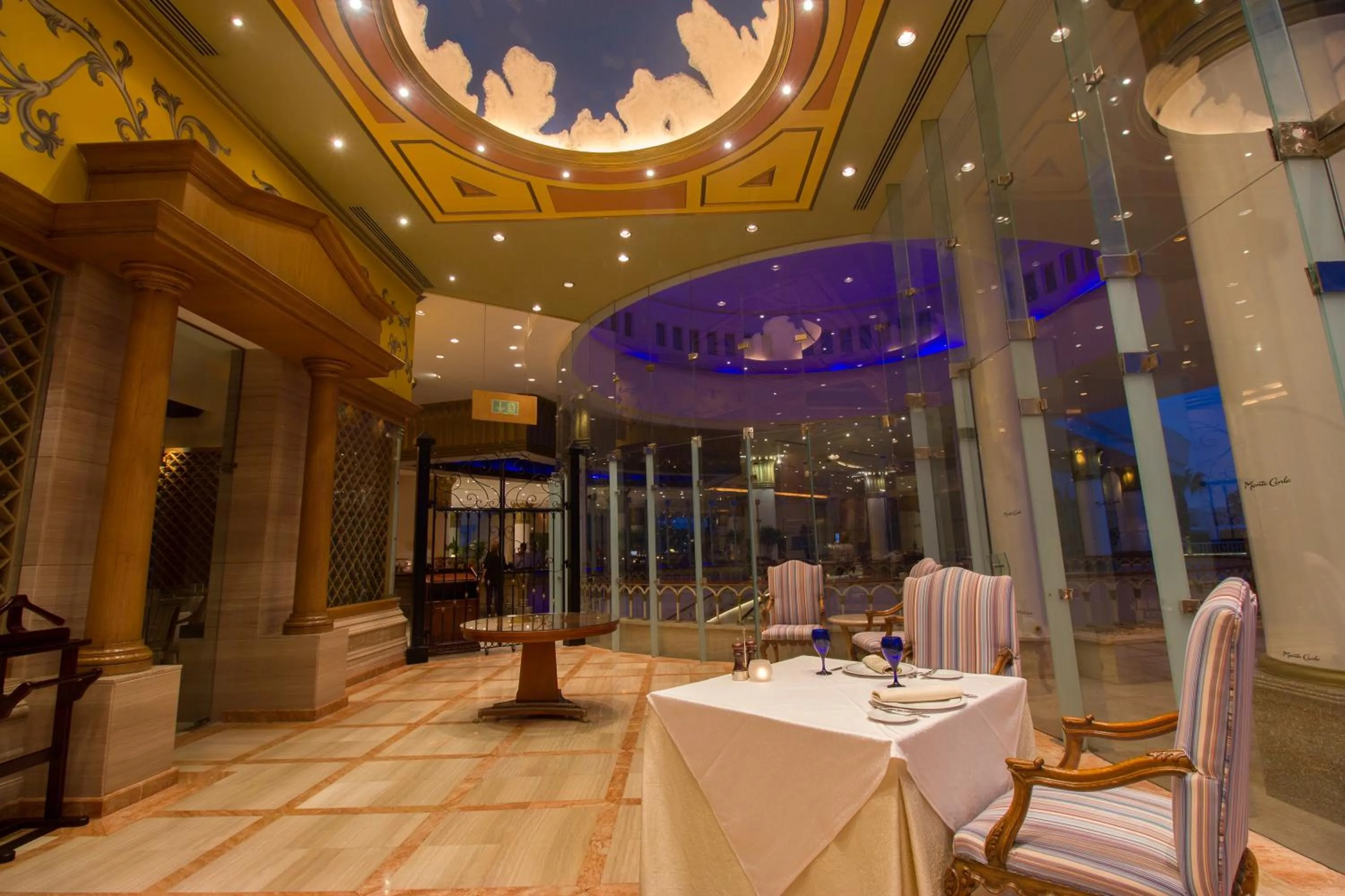 Restaurant/places to eat in Royal Monte-Carlo Sharm Resort & SPA