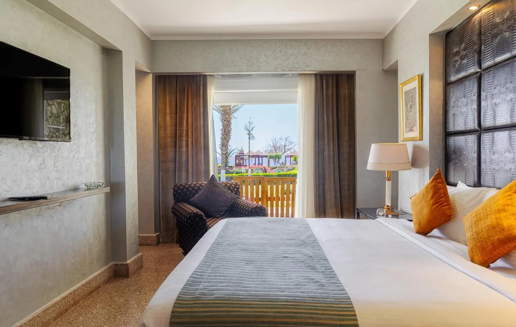 Bedroom, Bed in Royal Monte-Carlo Sharm Resort & SPA