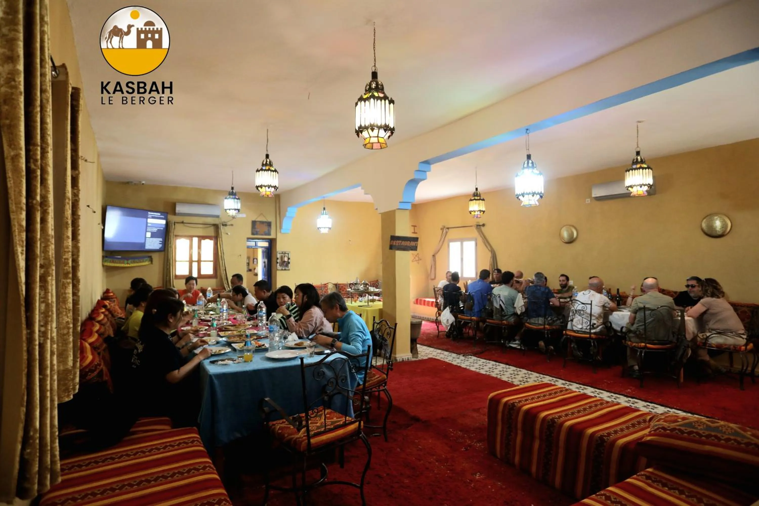 Restaurant/places to eat in Kasbah Du Berger & Piscine