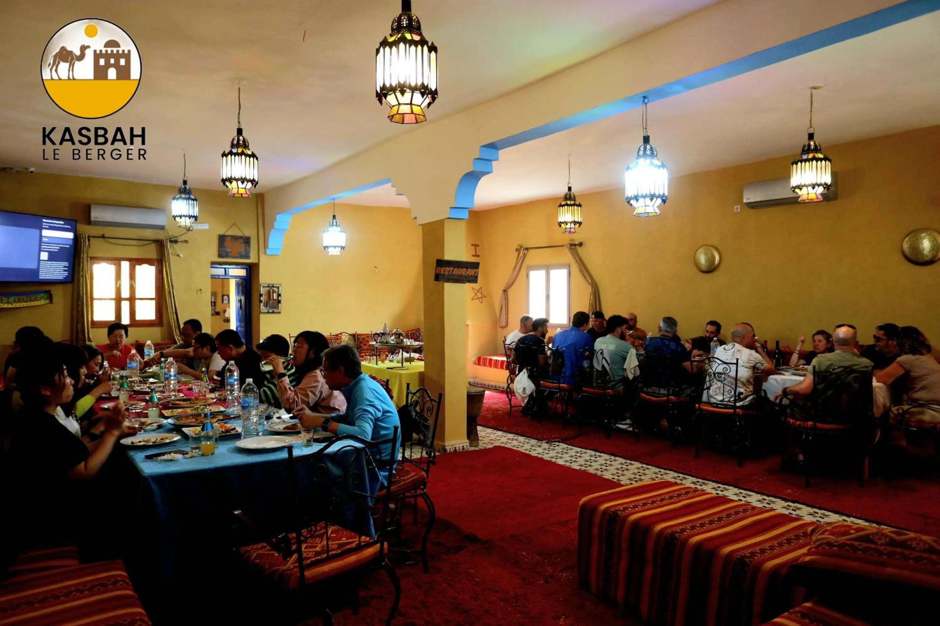 Restaurant/places to eat in Kasbah Du Berger & Piscine