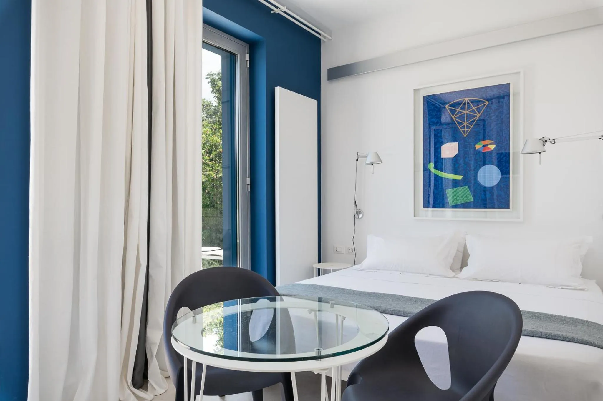 Photo of the whole room in Calcebianca