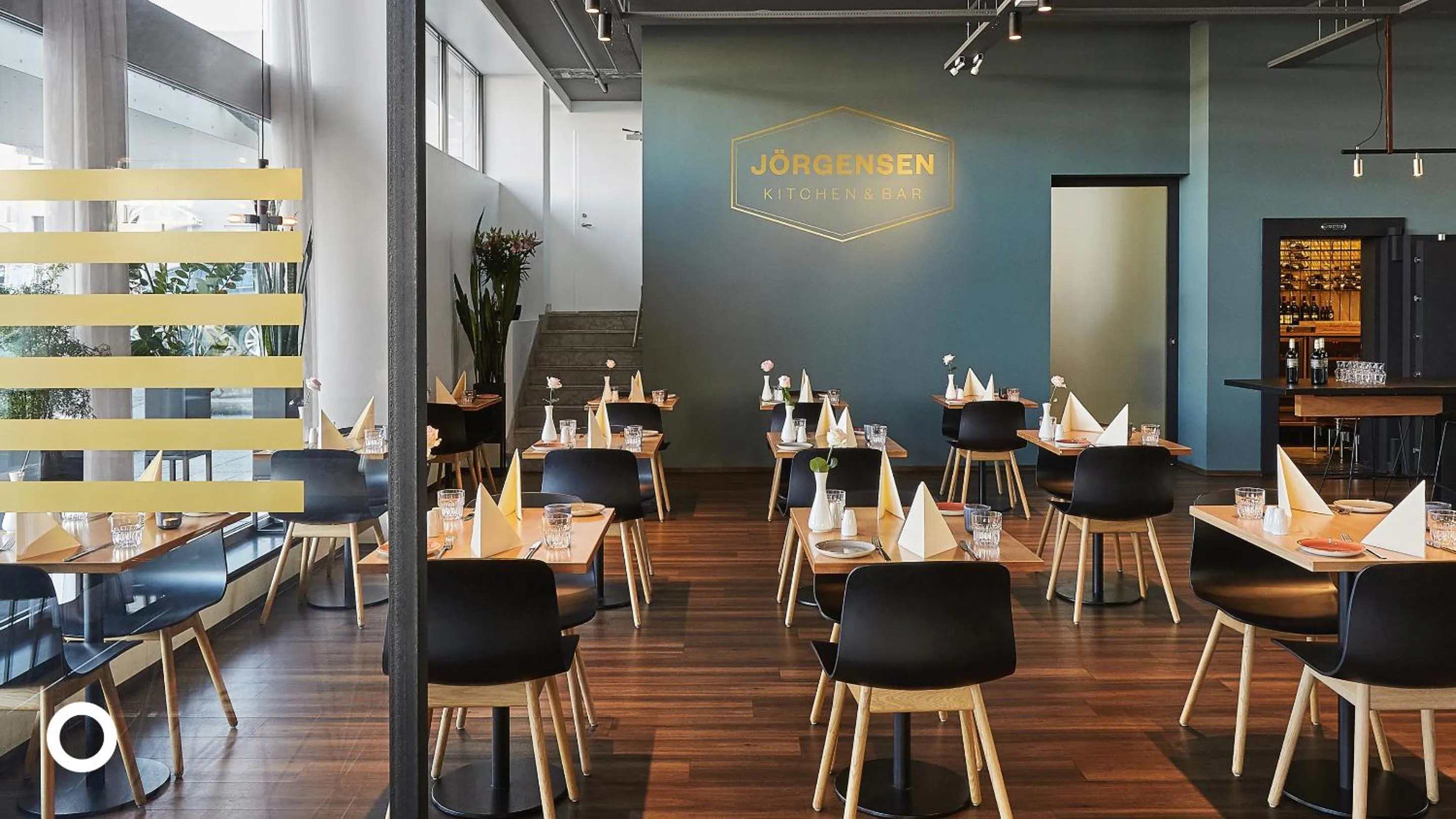 Restaurant/places to eat in Midgardur by Center Hotels