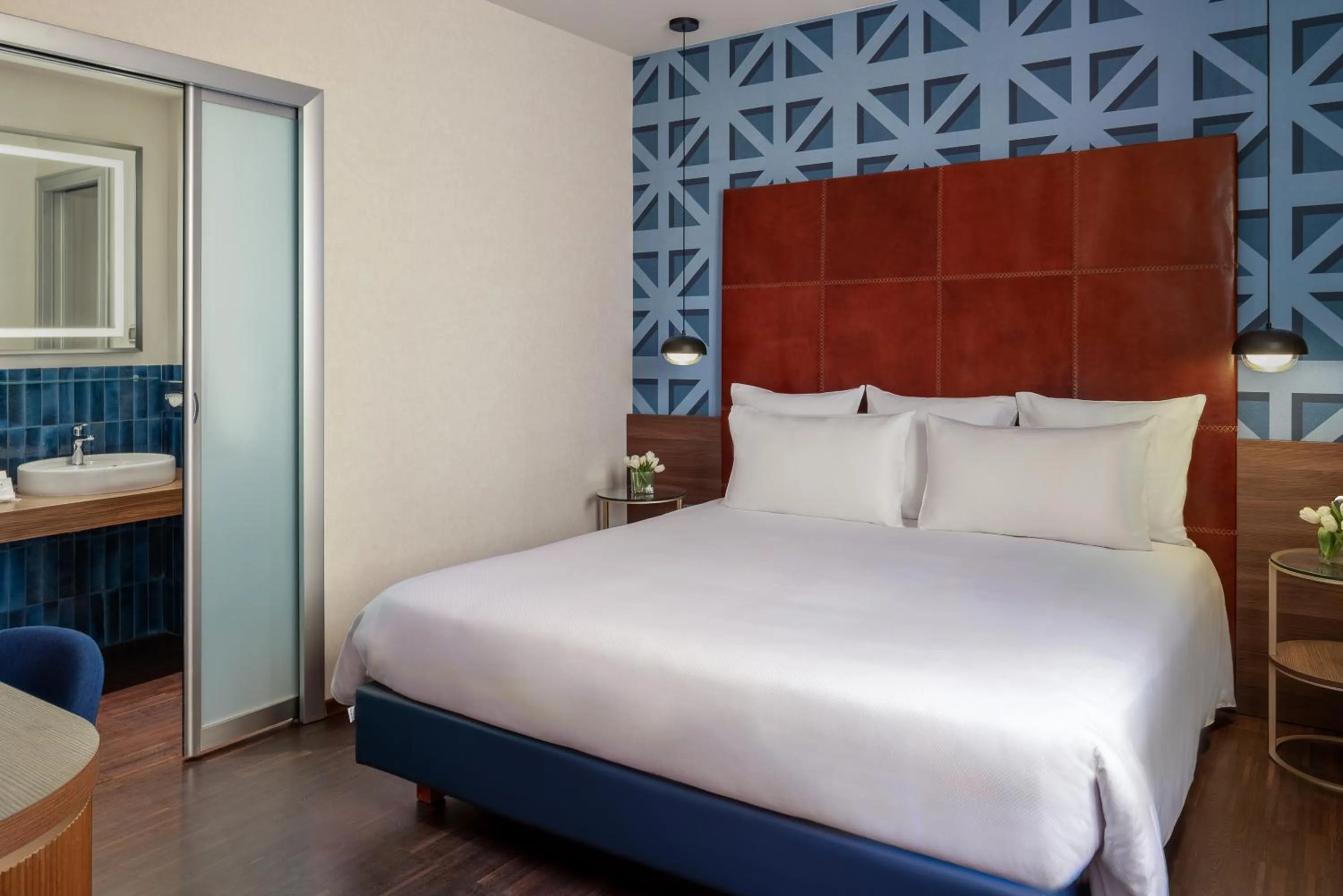 Bed in Maison Roma Piazza di Spagna UNA Esperienze