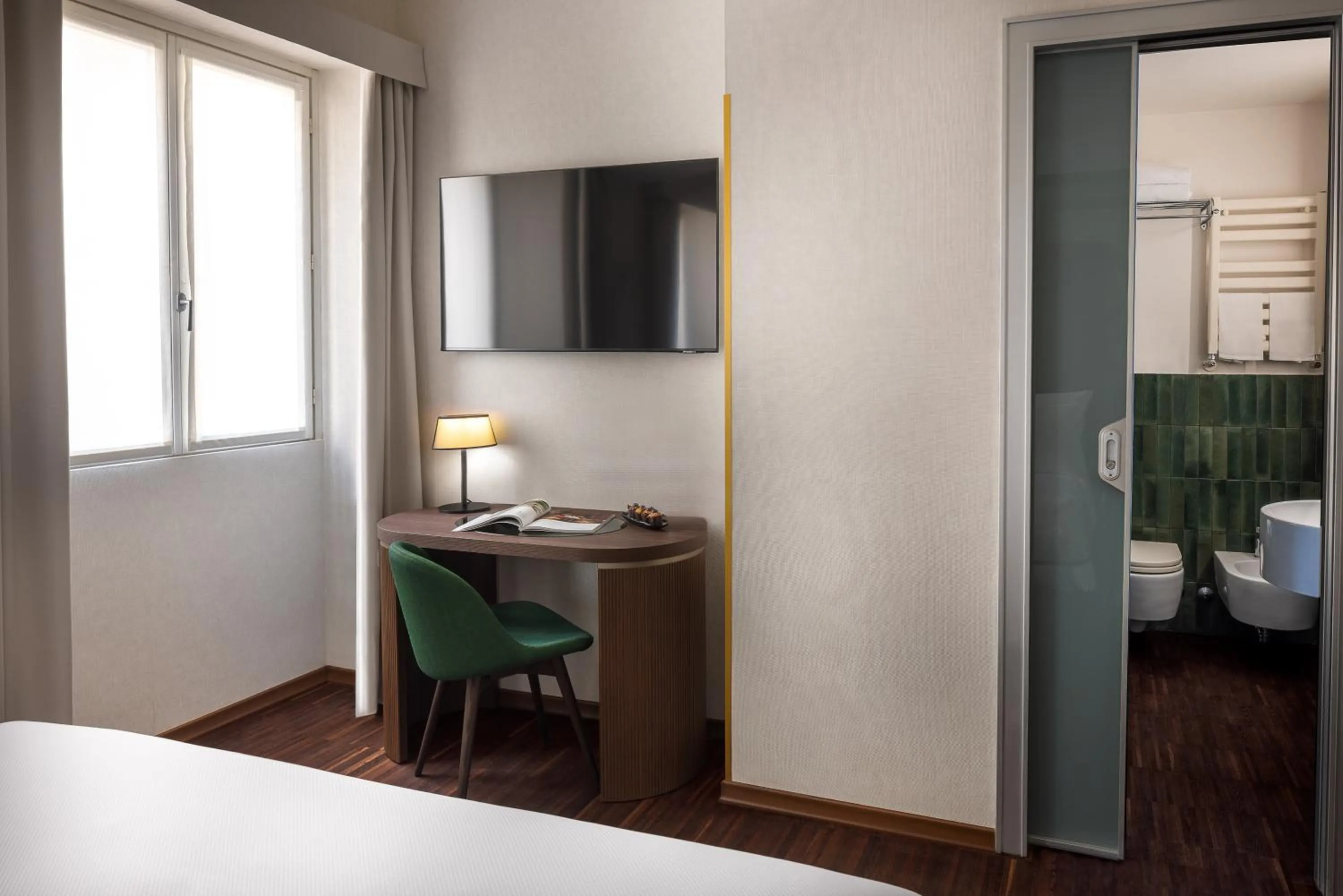 Bedroom, Bed in Maison Roma Piazza di Spagna UNA Esperienze