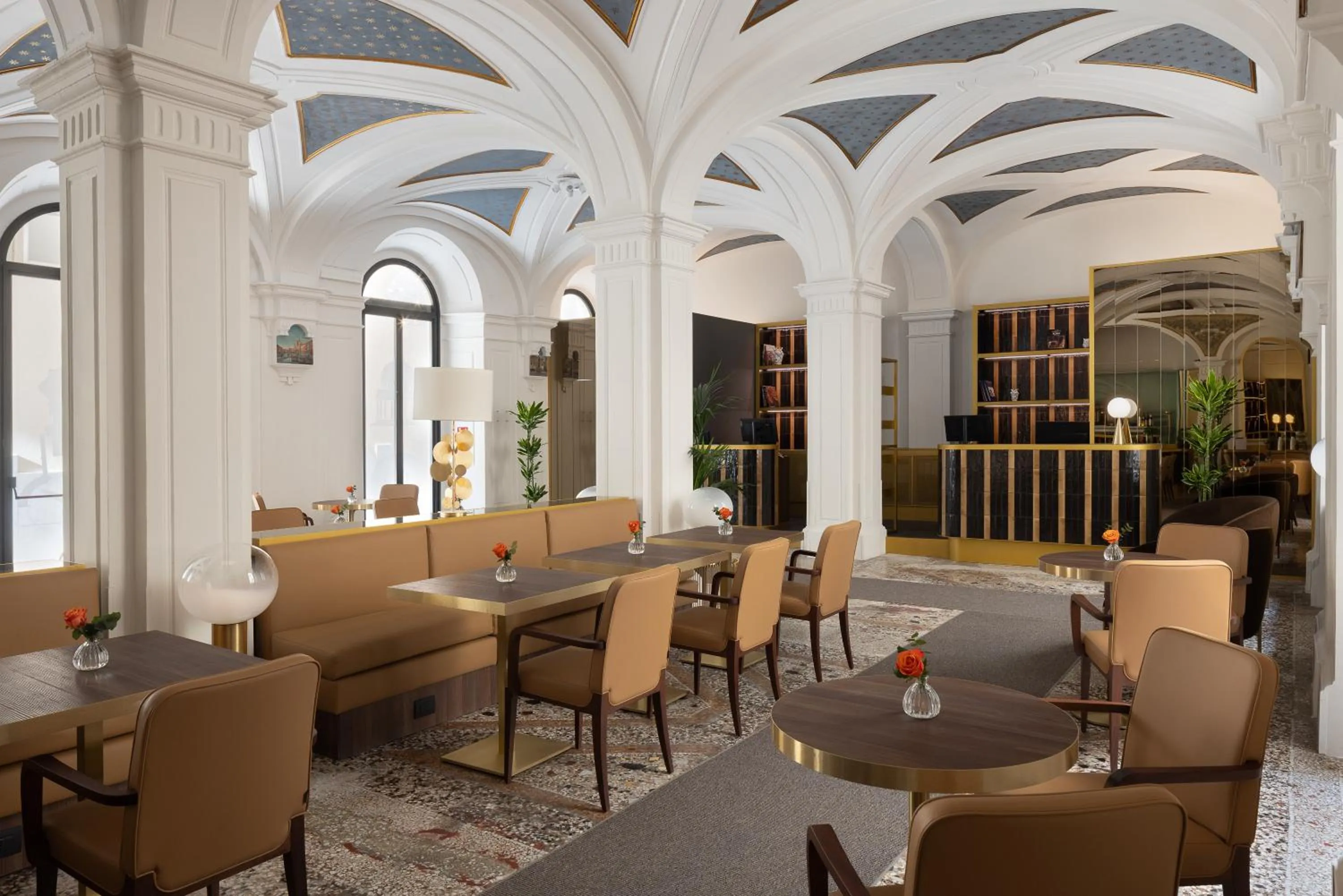 Lobby or reception in Maison Roma Piazza di Spagna UNA Esperienze
