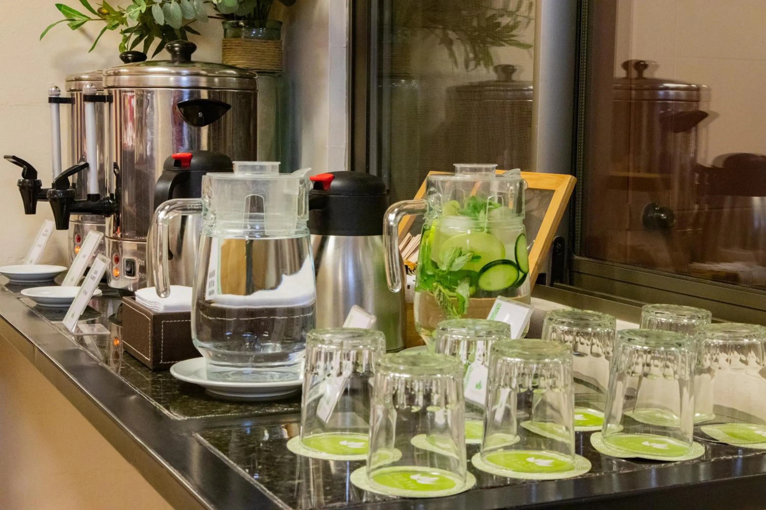 Buffet breakfast in Geotel Calama