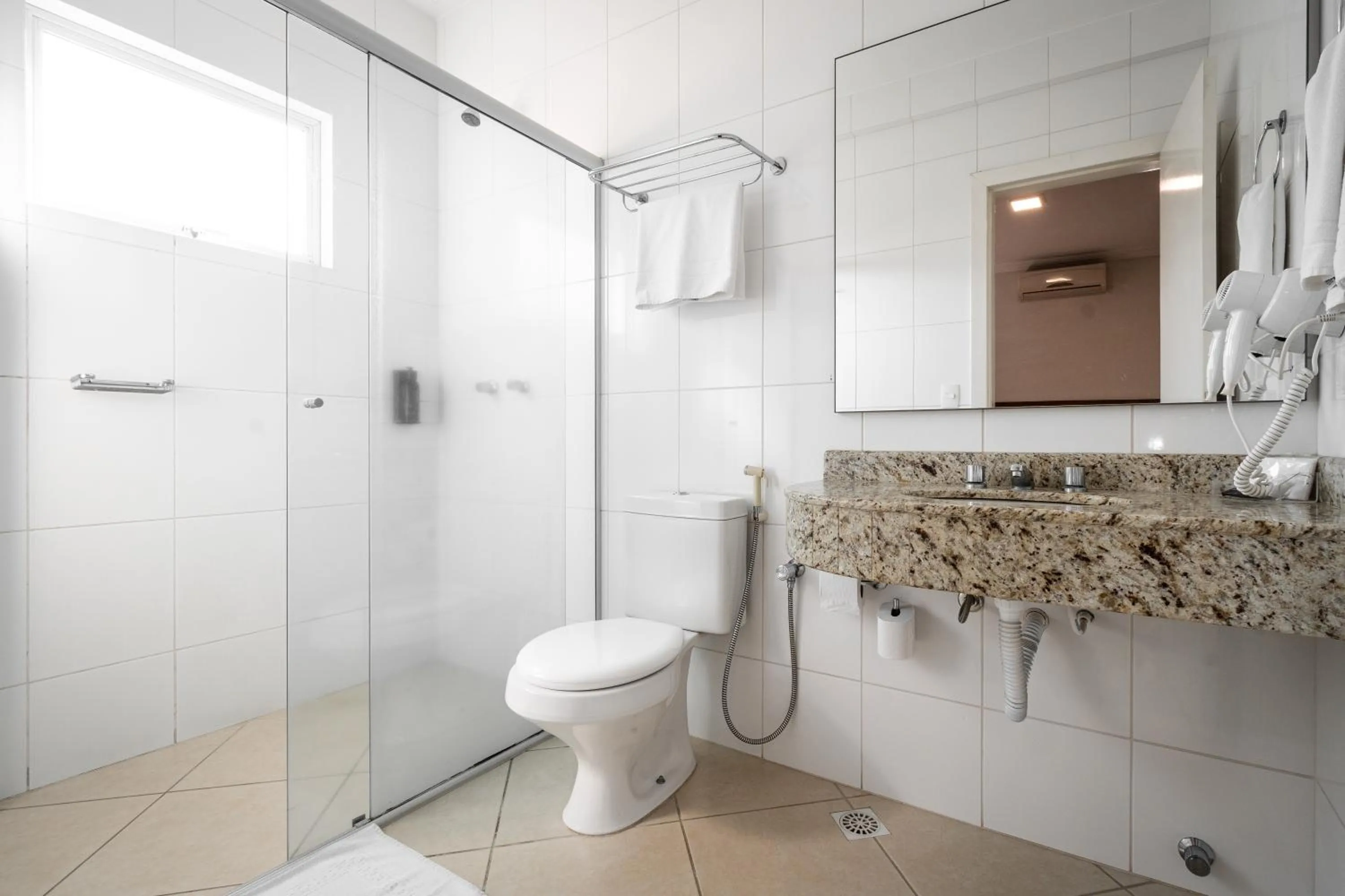 Shower in Hotel Kindermann