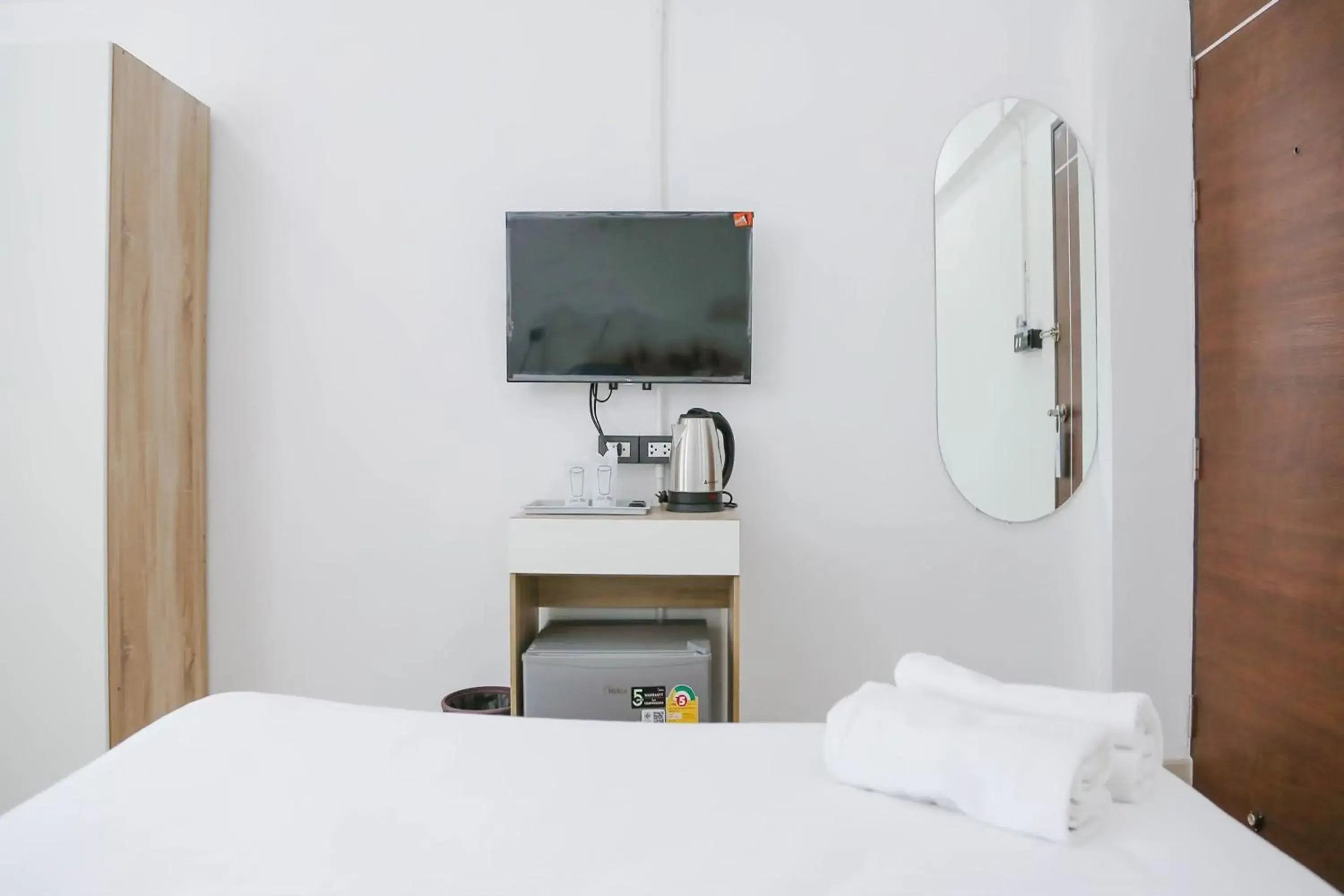 Superior Queen Room in Chana Bangkok Hotel Superior Queen Room in Chana Bangkok Hotel