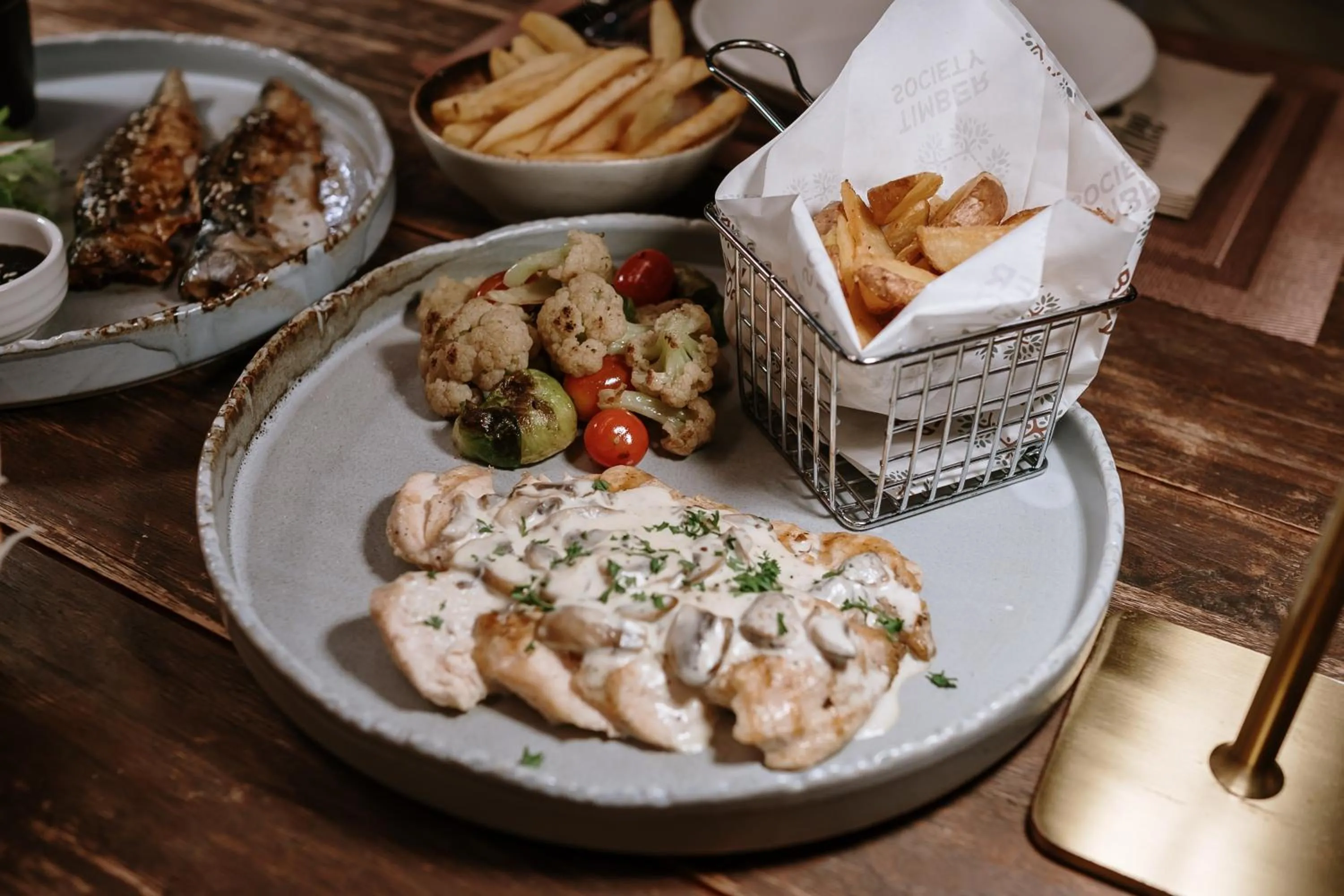 Dinner in Timber Society Boutique Hideaway