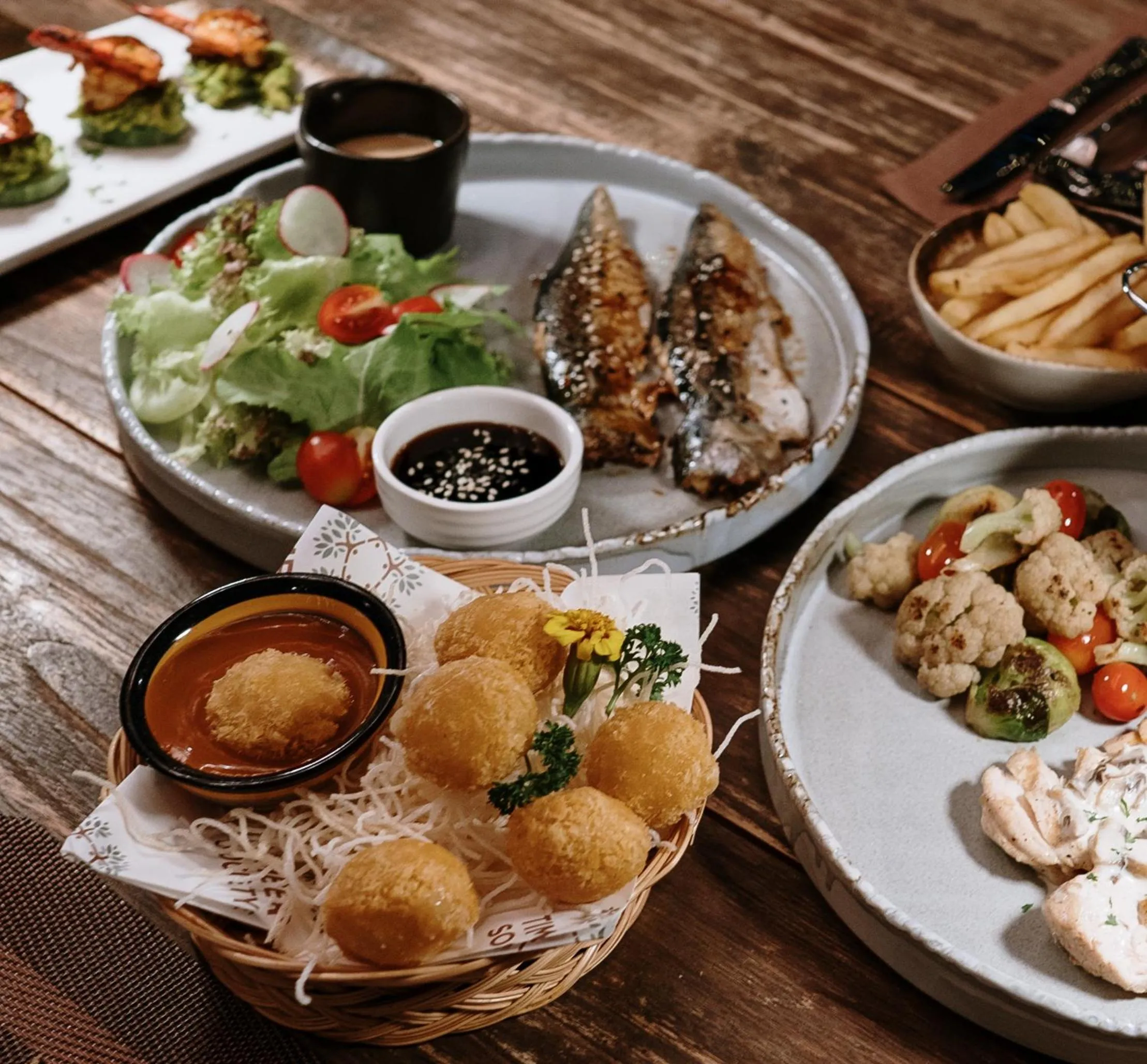 Food in Timber Society Boutique Hideaway