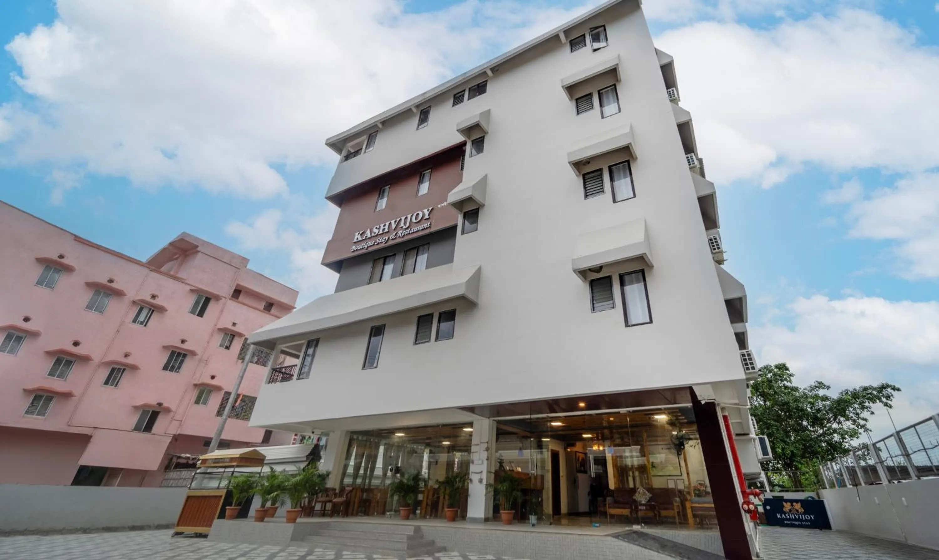 Property building in Treebo Kashvijoy, 7 Km From Kamakhya Temple