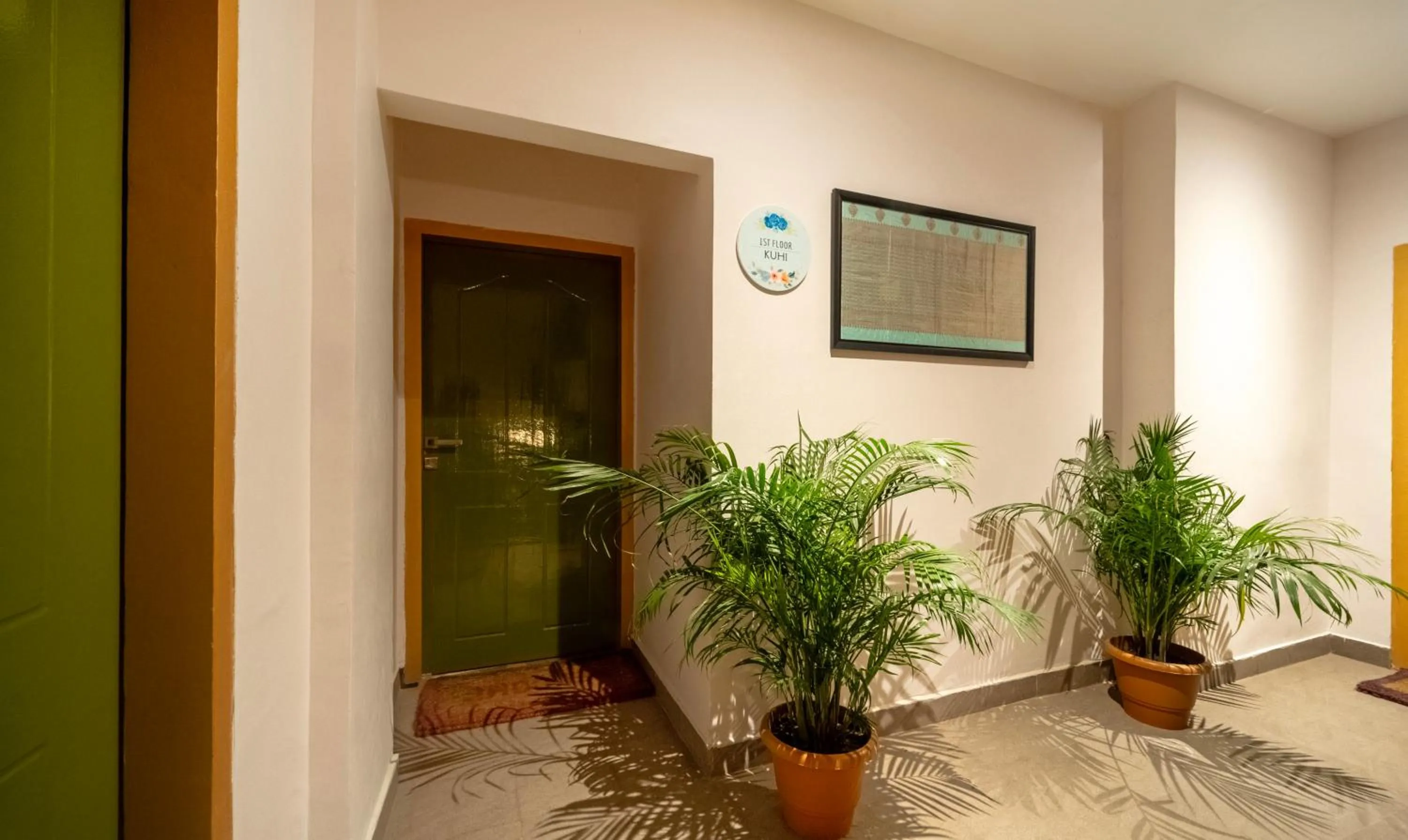 Lobby or reception in Treebo Kashvijoy, 7 Km From Kamakhya Temple