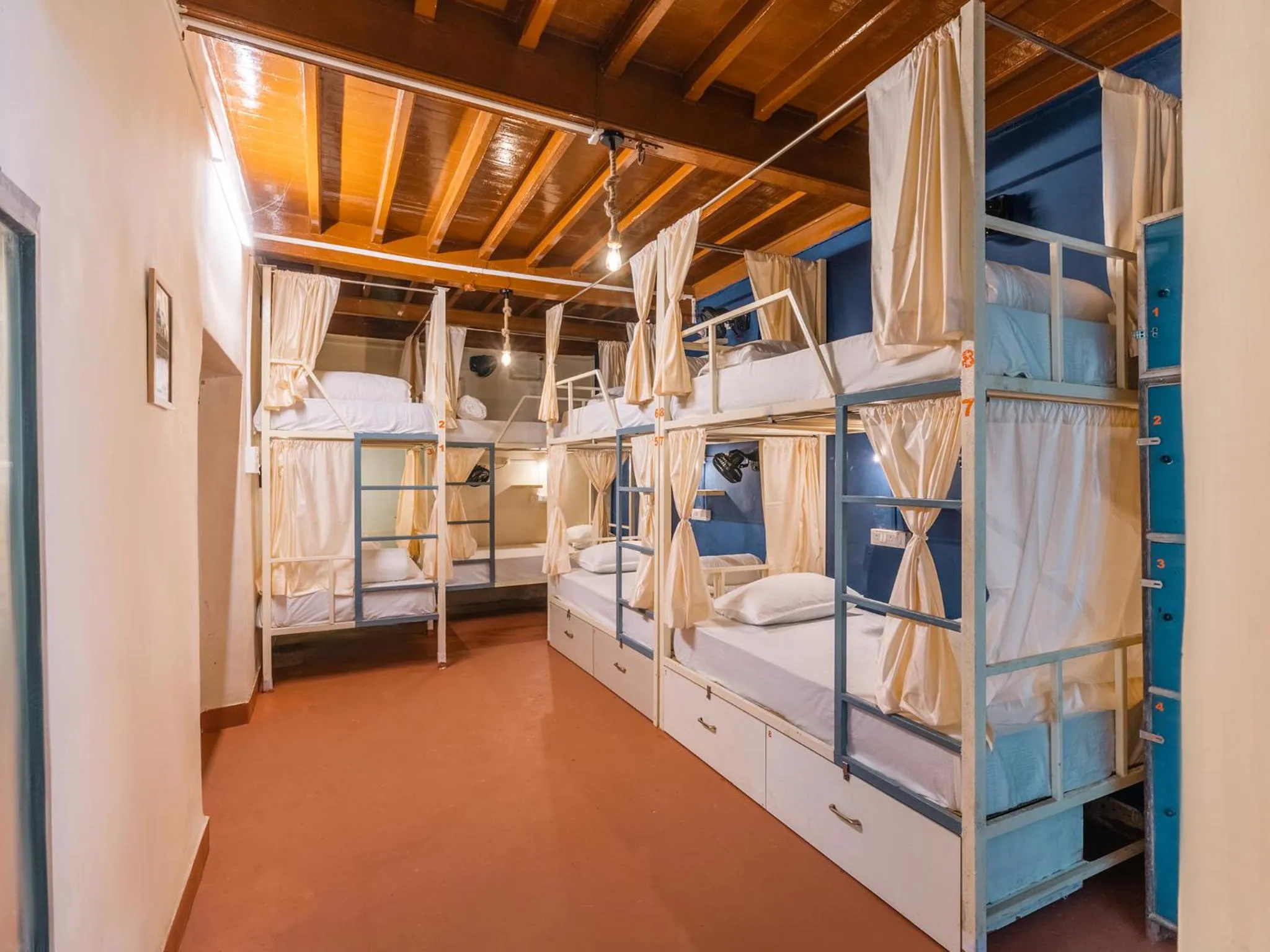 Bed in Moustache Daman