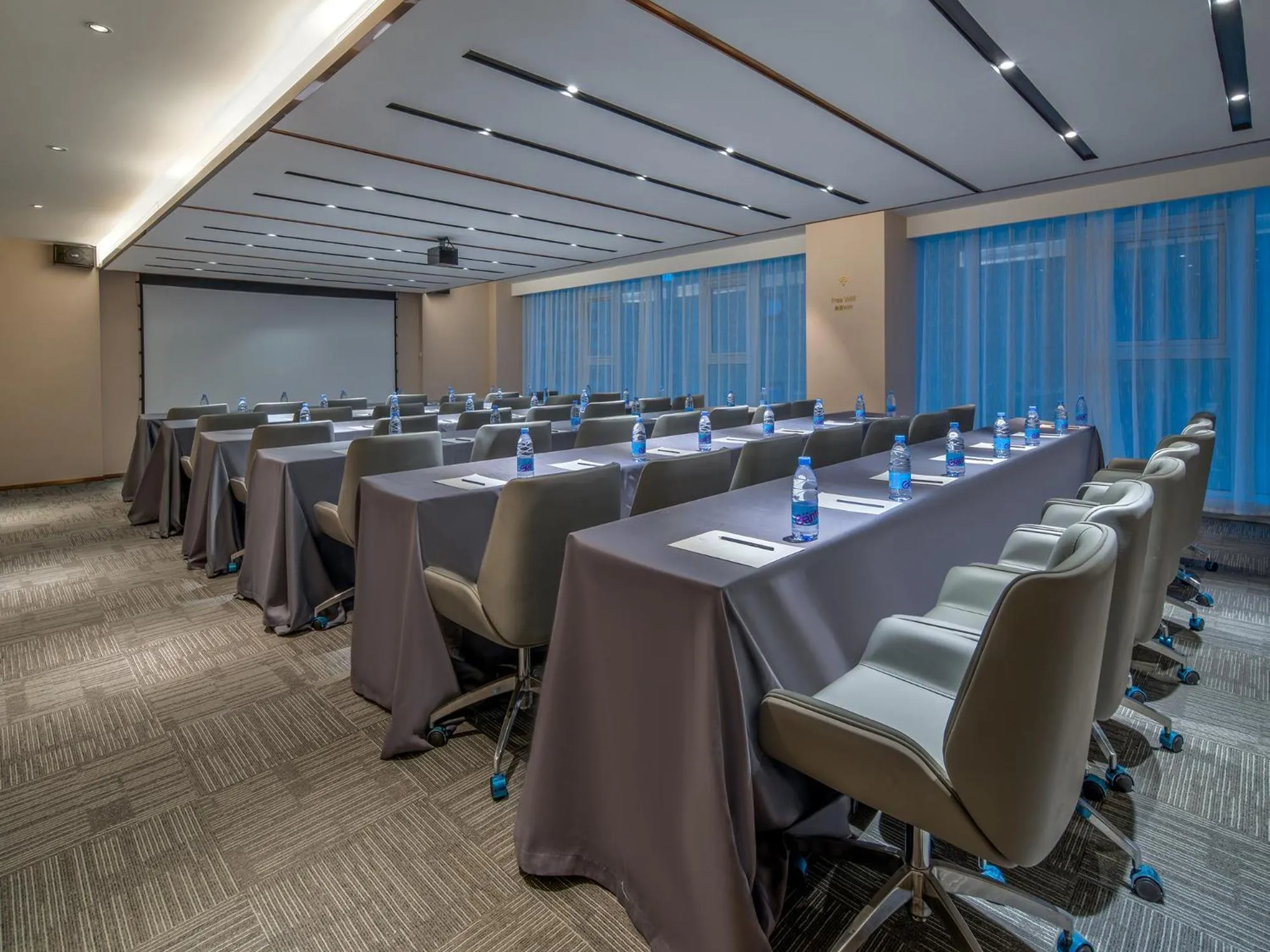 Meeting/conference room in Lavande Hotel Credit Building of Gaocheng District, Shijiazhuang City