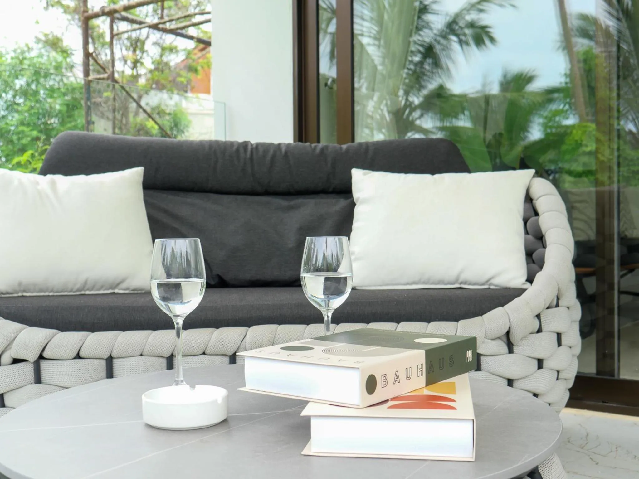 Drinks in Beachside Residence