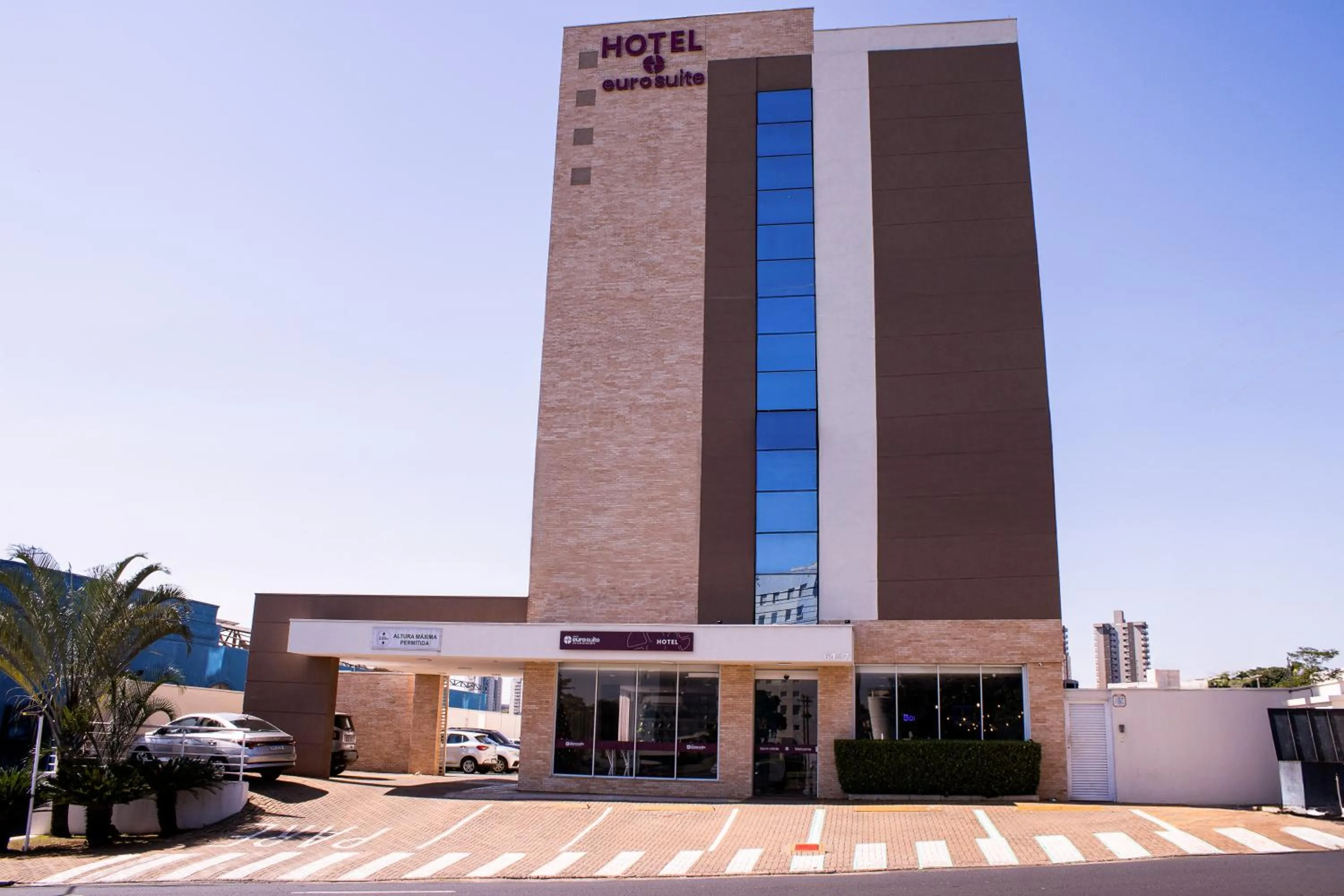 Property building in Hotel Euro Suite São Jose do Rio Preto by Nacional Inn