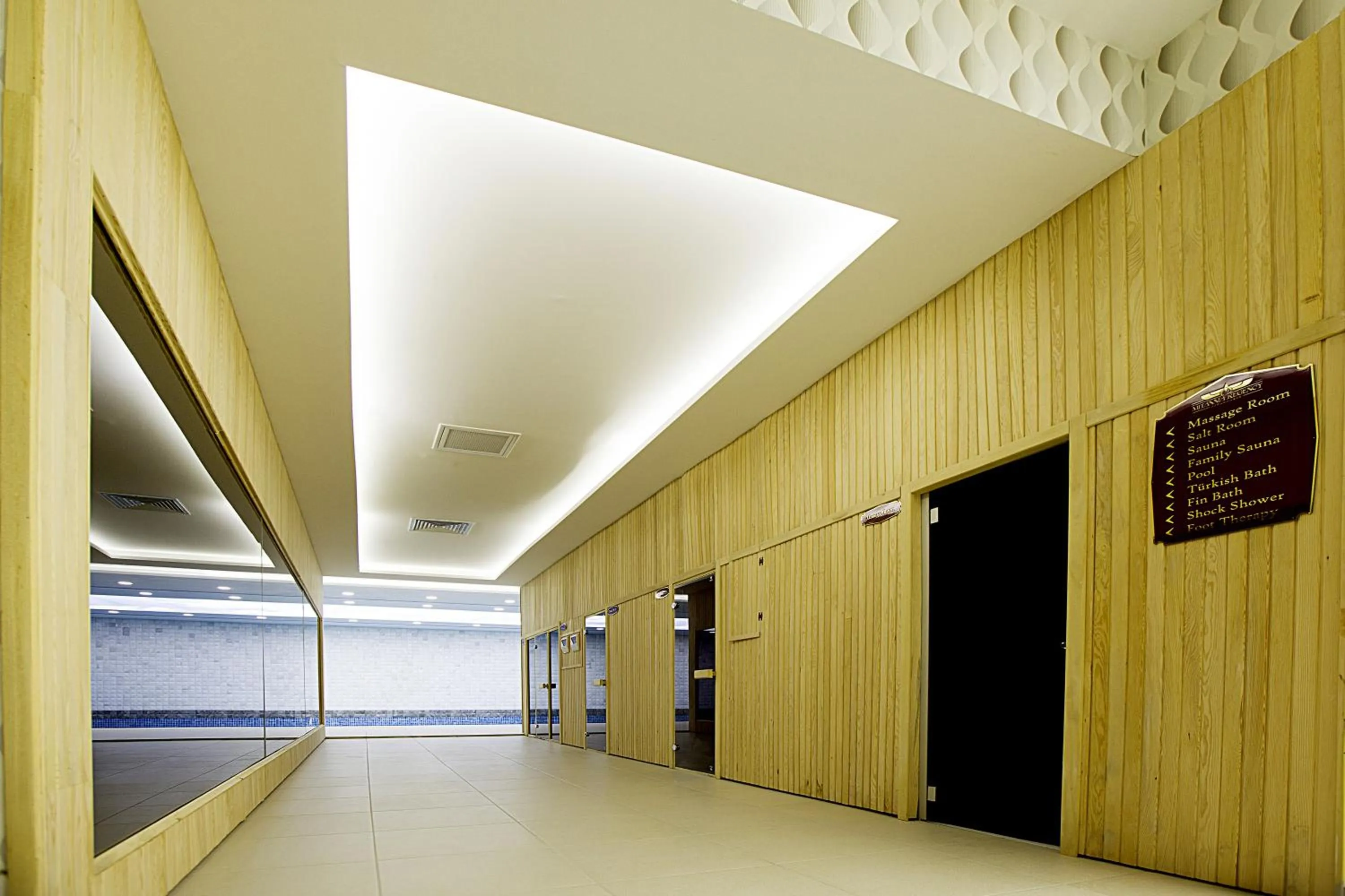 Fitness centre/facilities in Mitannia Regency Hotel