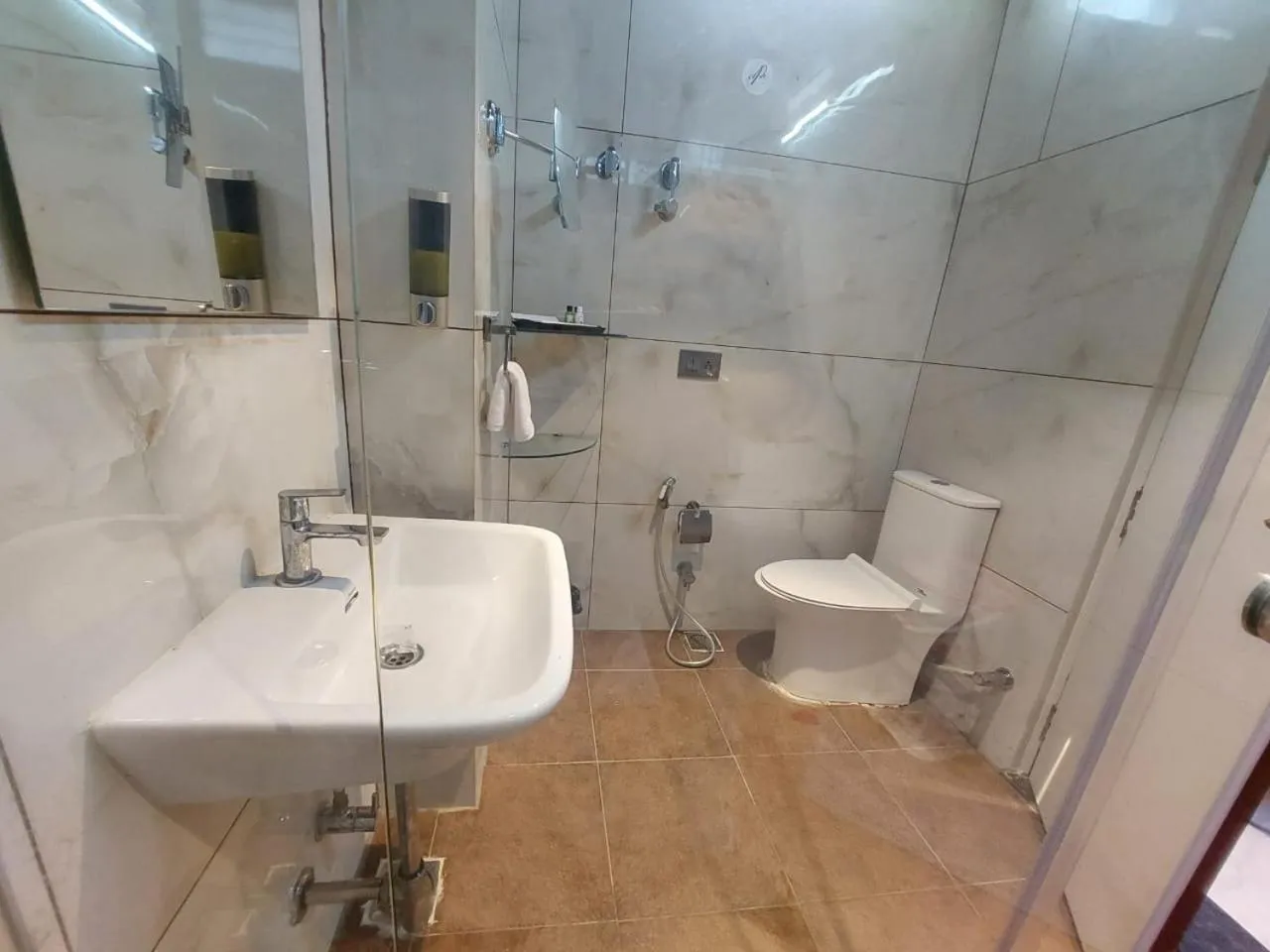 Shower in Hotel Yathin