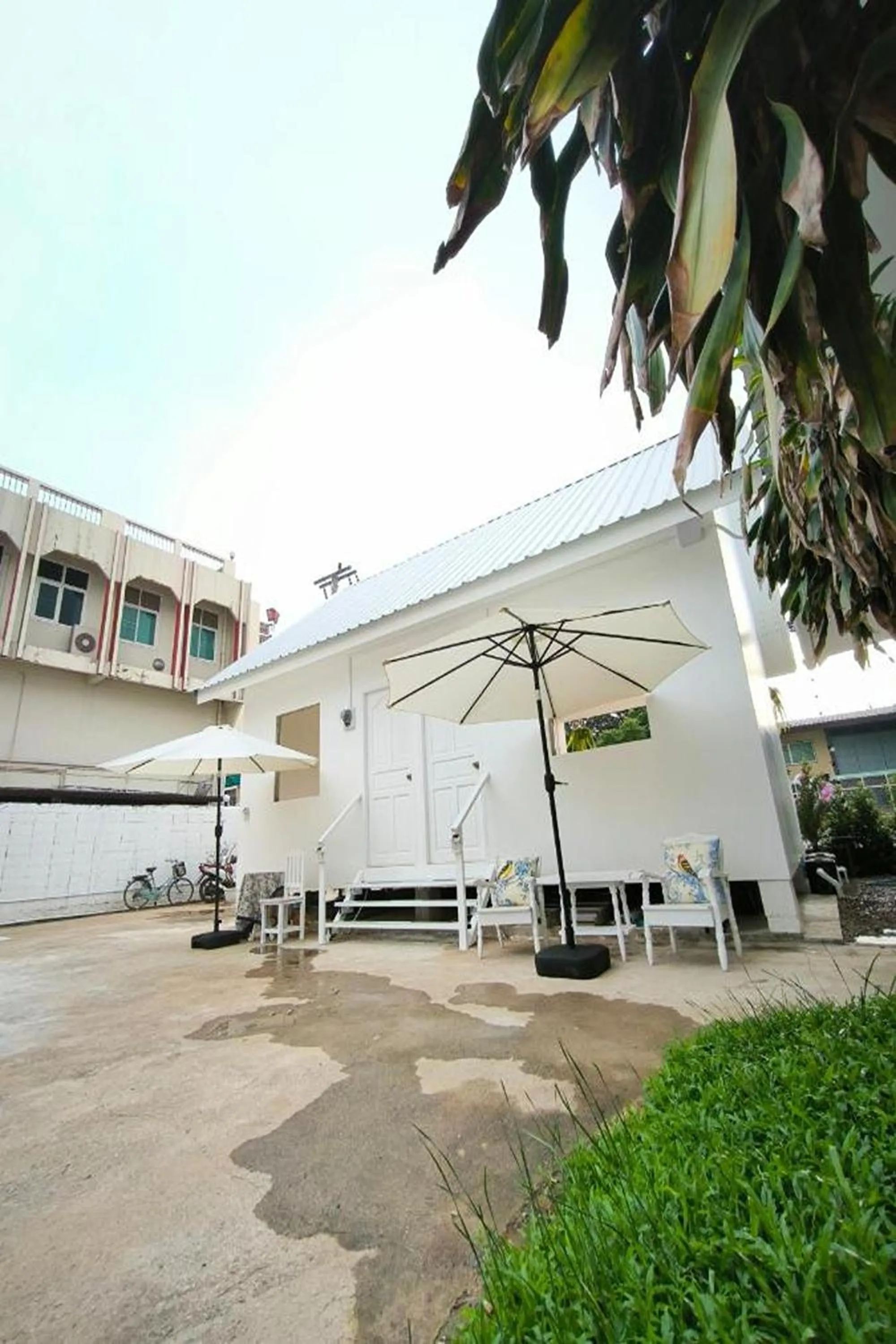 Property building in Ban Ye