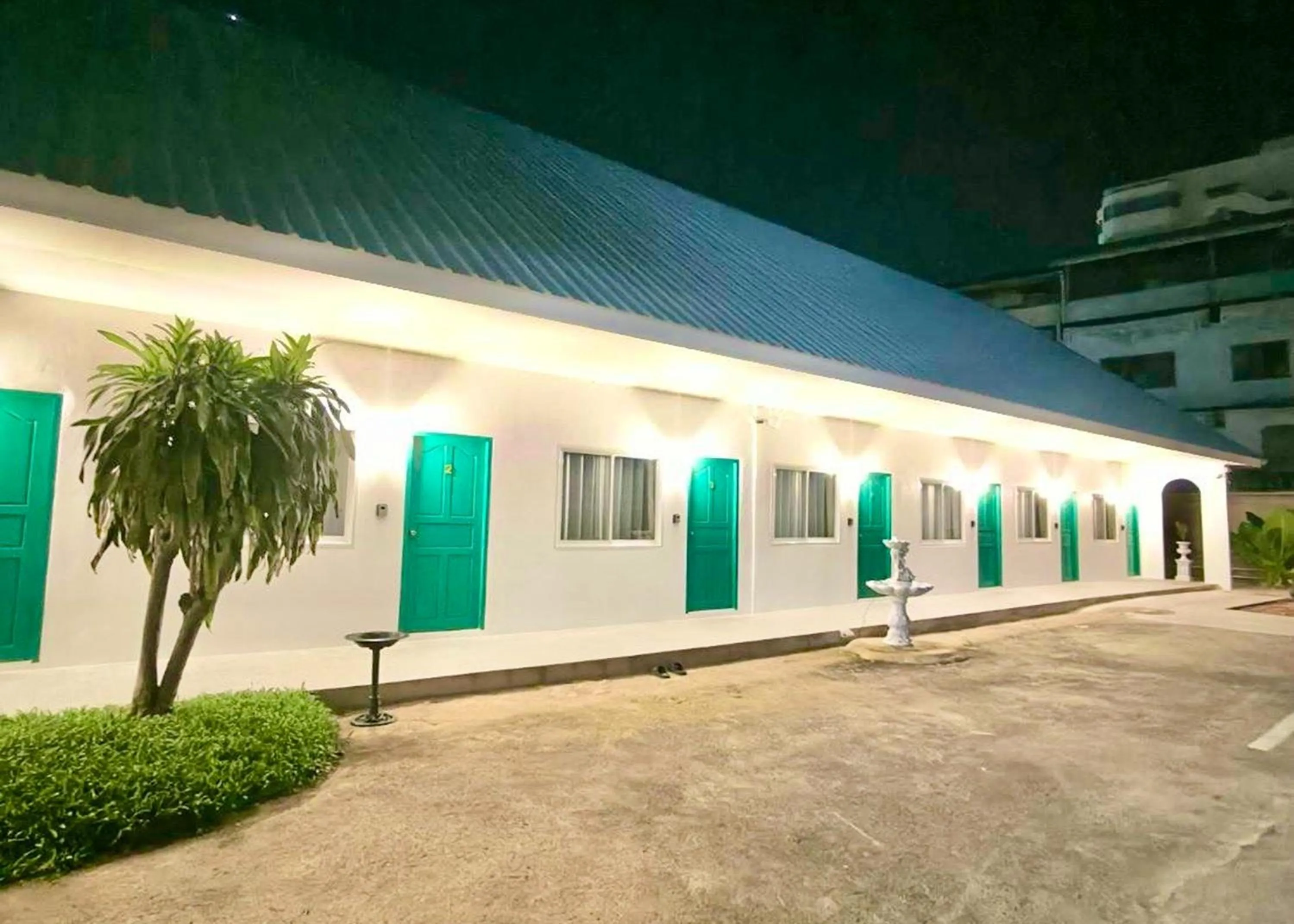 Property building in Ban Ye