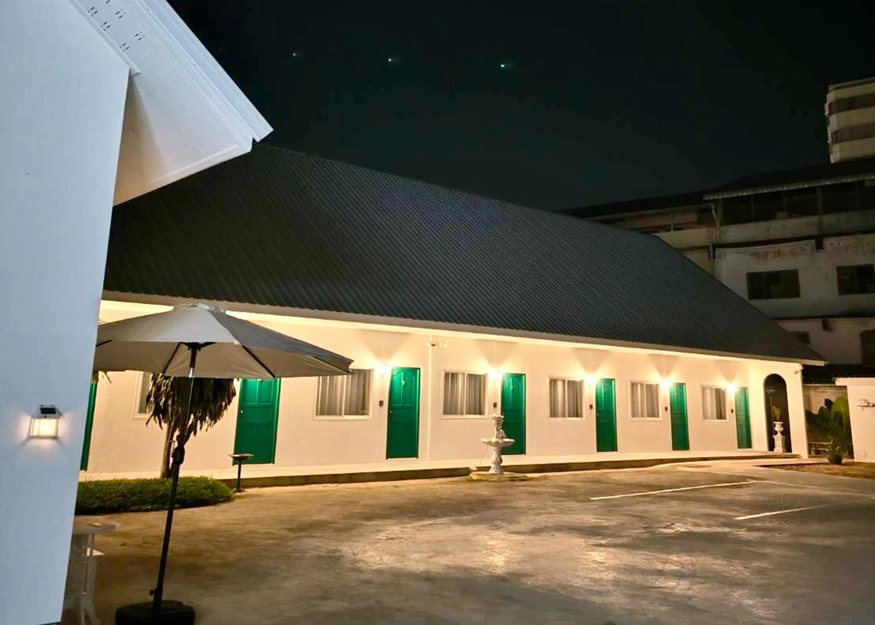 Property building in Ban Ye