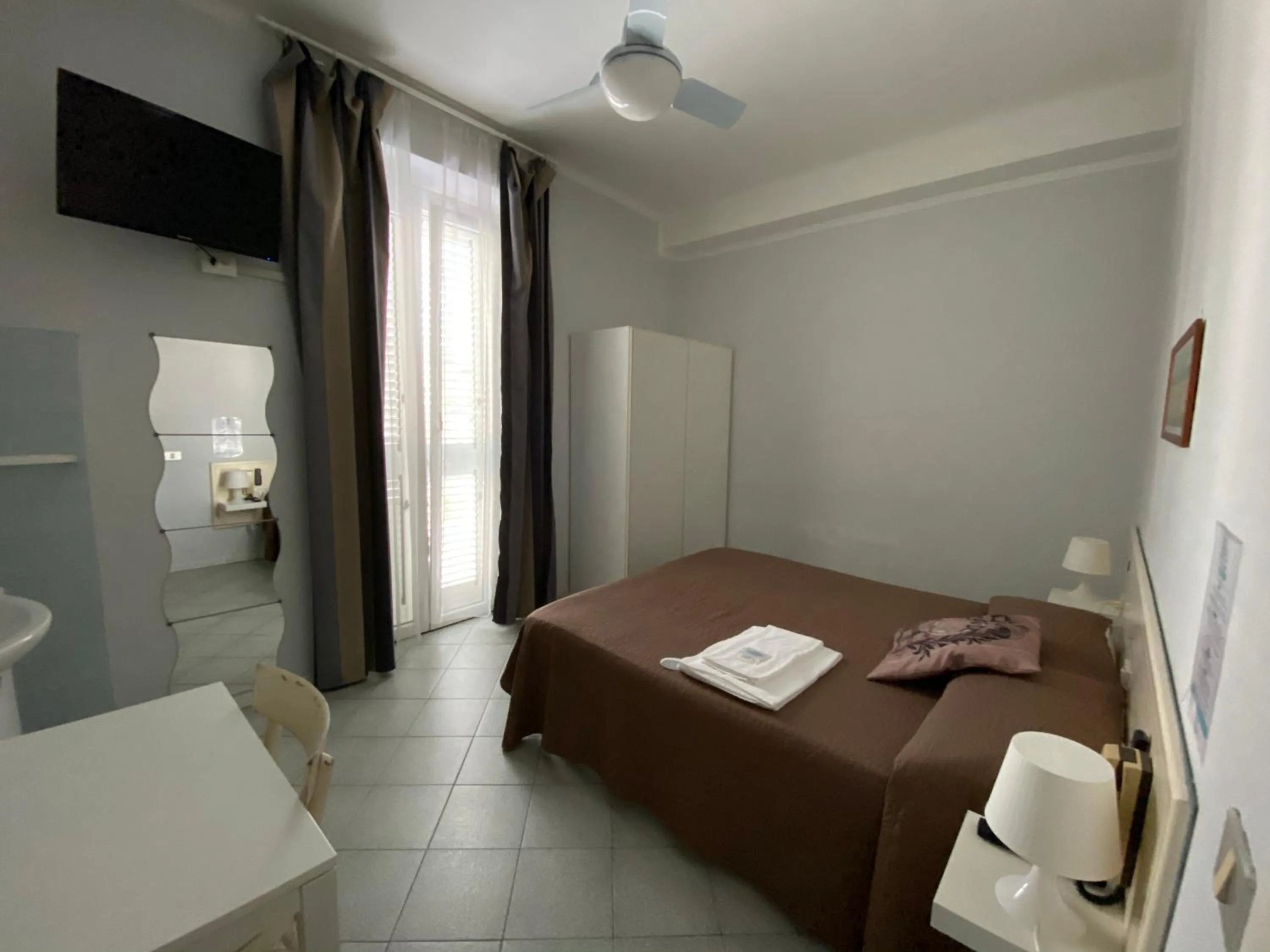 Bed in Hotel La Perla