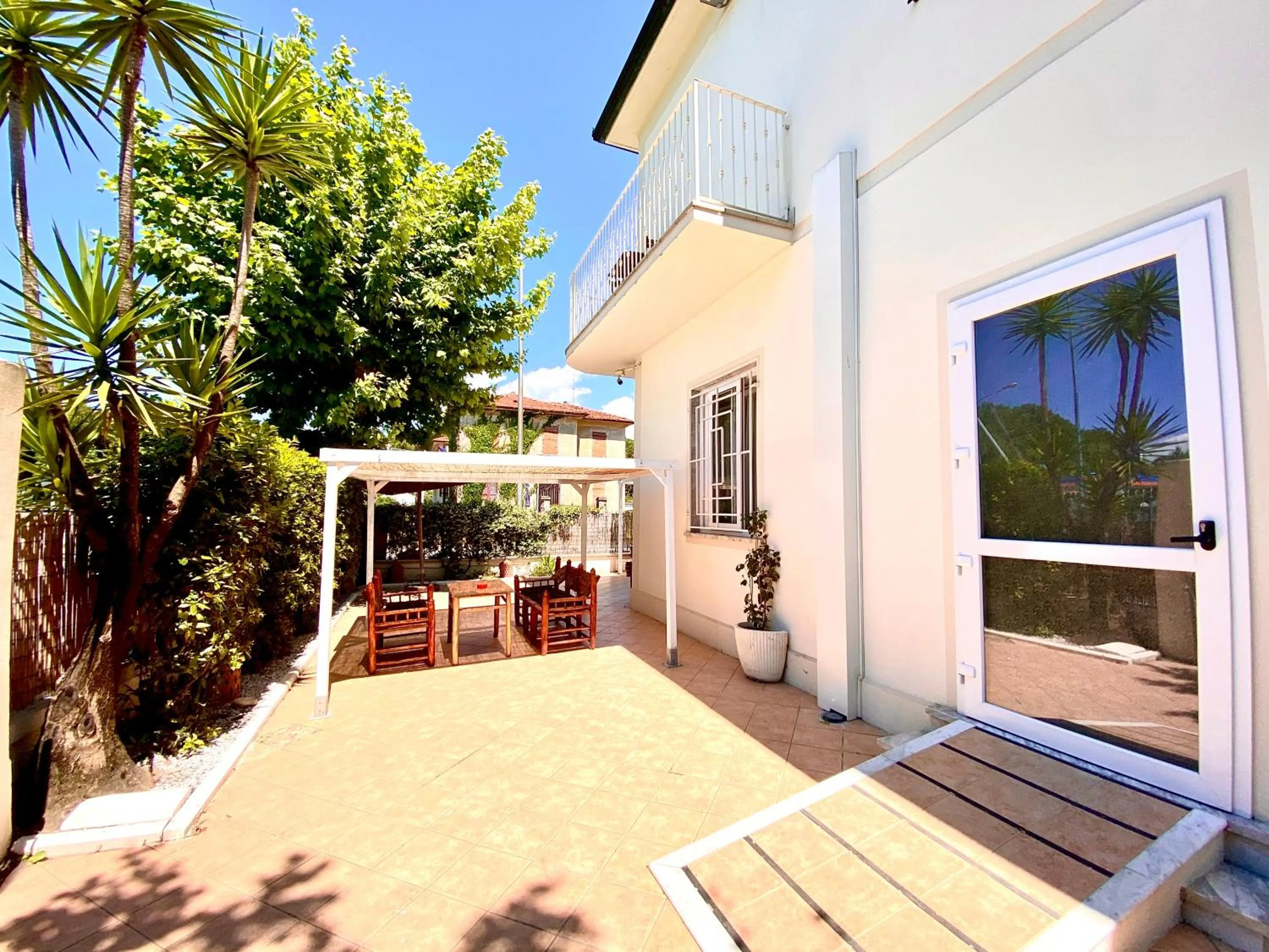 Patio in Hotel La Perla