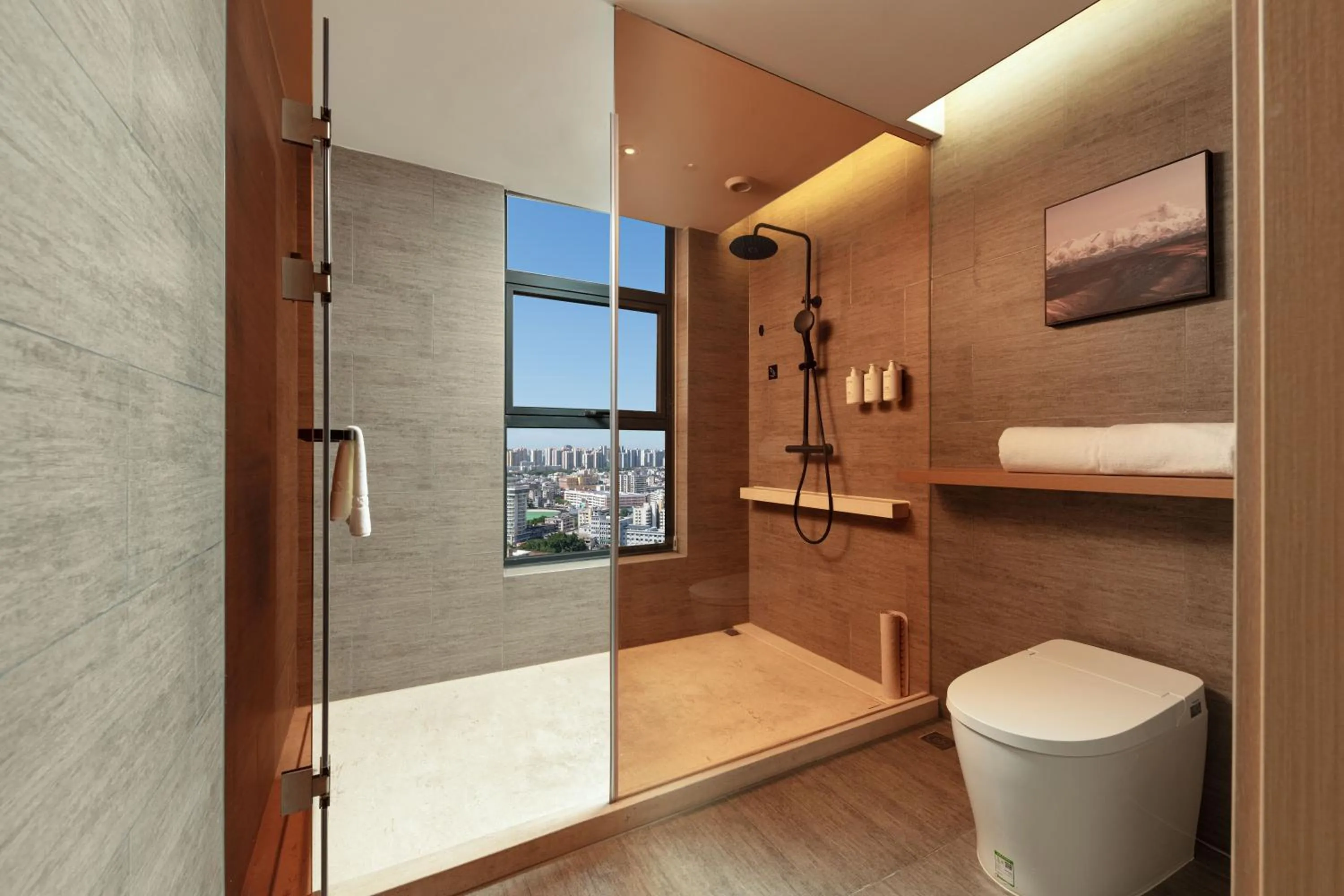 Shower in Atour Hotel Hangzhou Binjiang Binwen Road