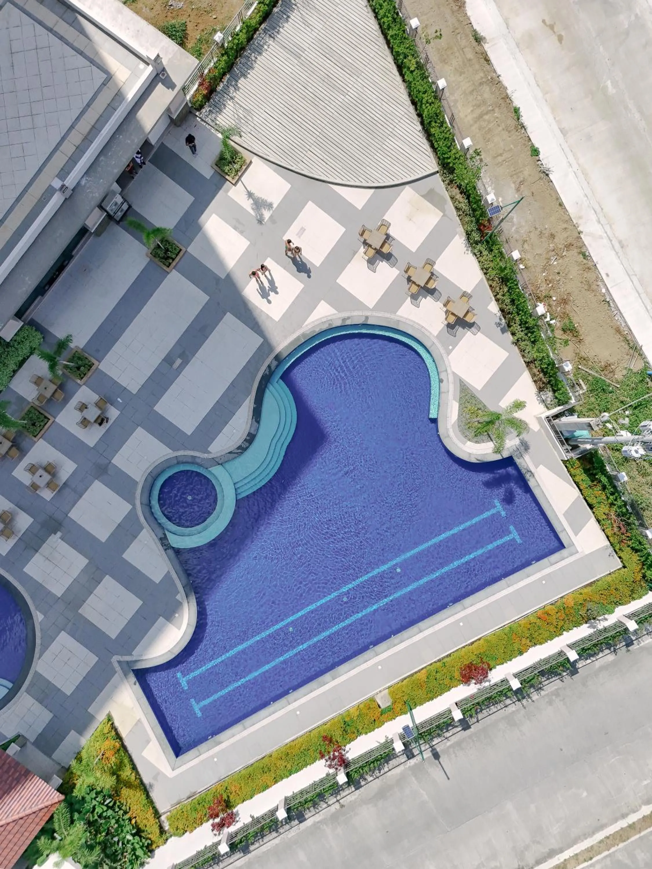 Swimming pool in Sotogrande Hotel and Convention Center Batangas