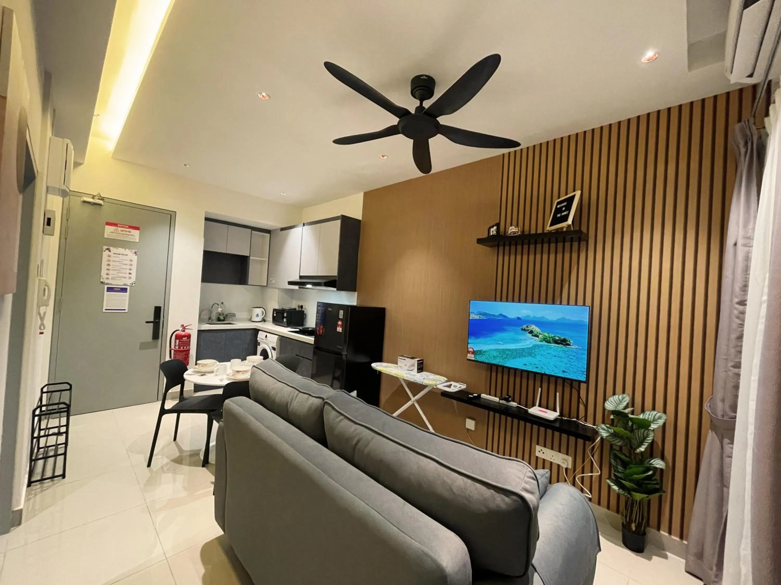 TV and multimedia in 121 Residences by The Homez Near One Utama, Starling Mall, Atria