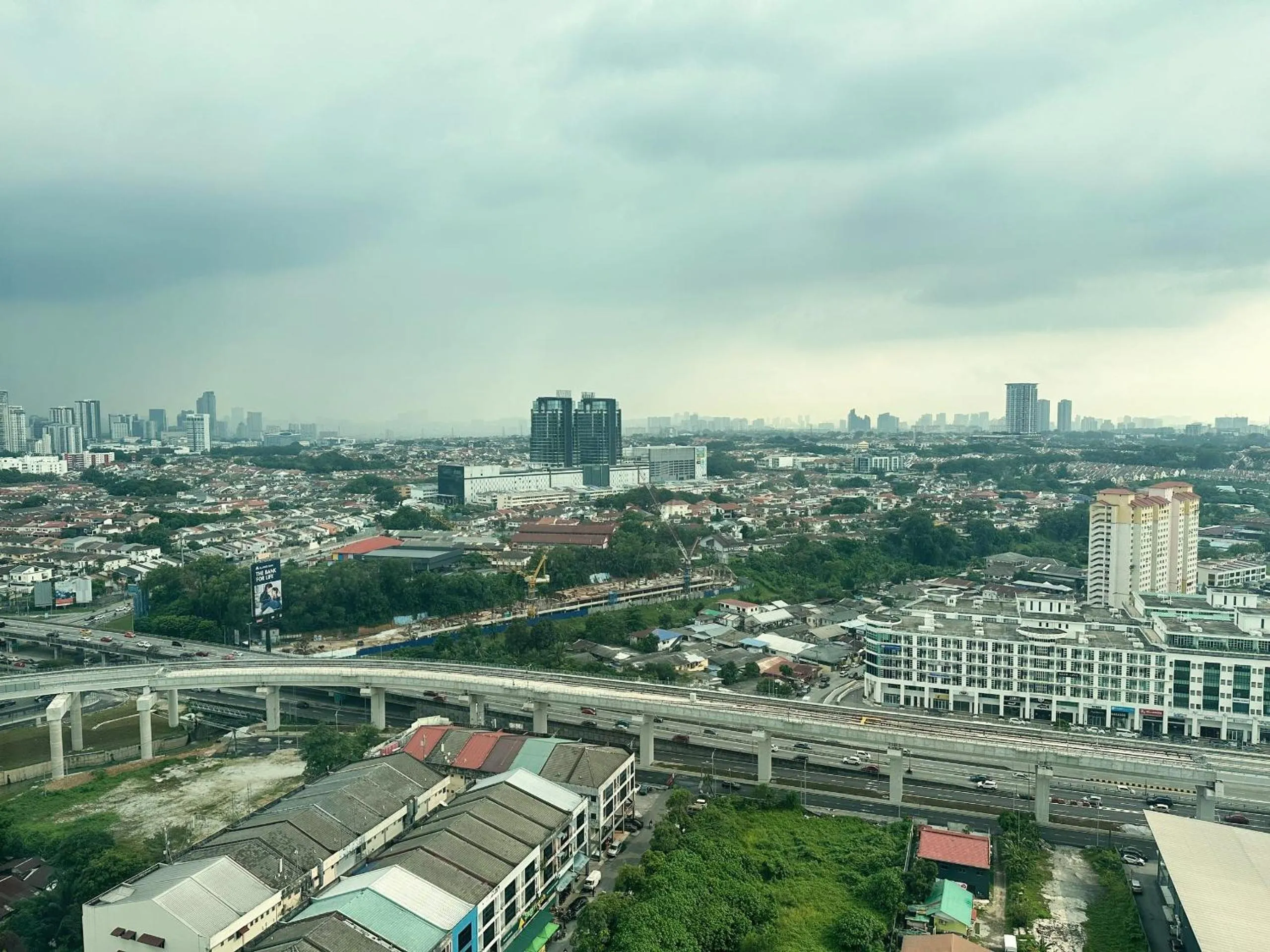 Day in 121 Residences by The Homez Near One Utama, Starling Mall, Atria