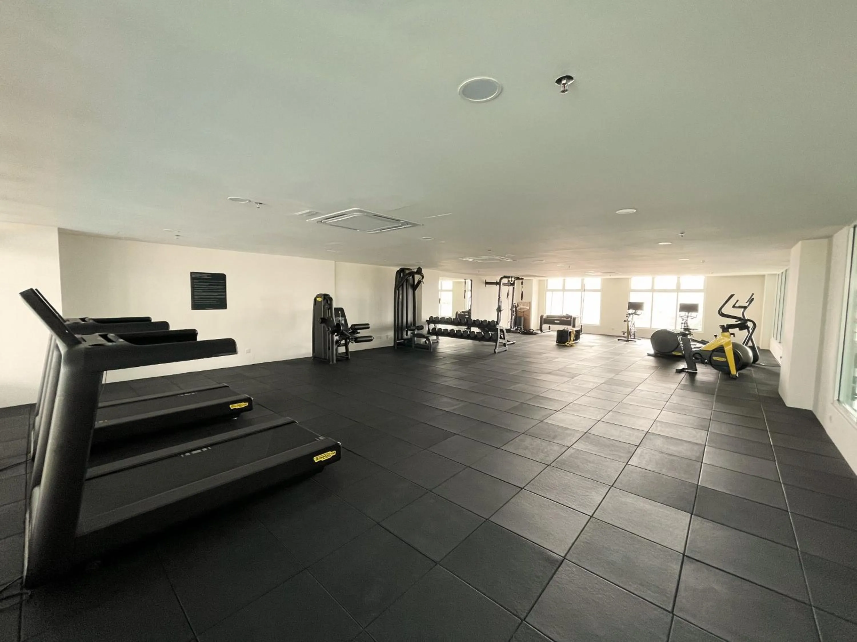 Fitness centre/facilities in 121 Residences by The Homez Near One Utama, Starling Mall, Atria