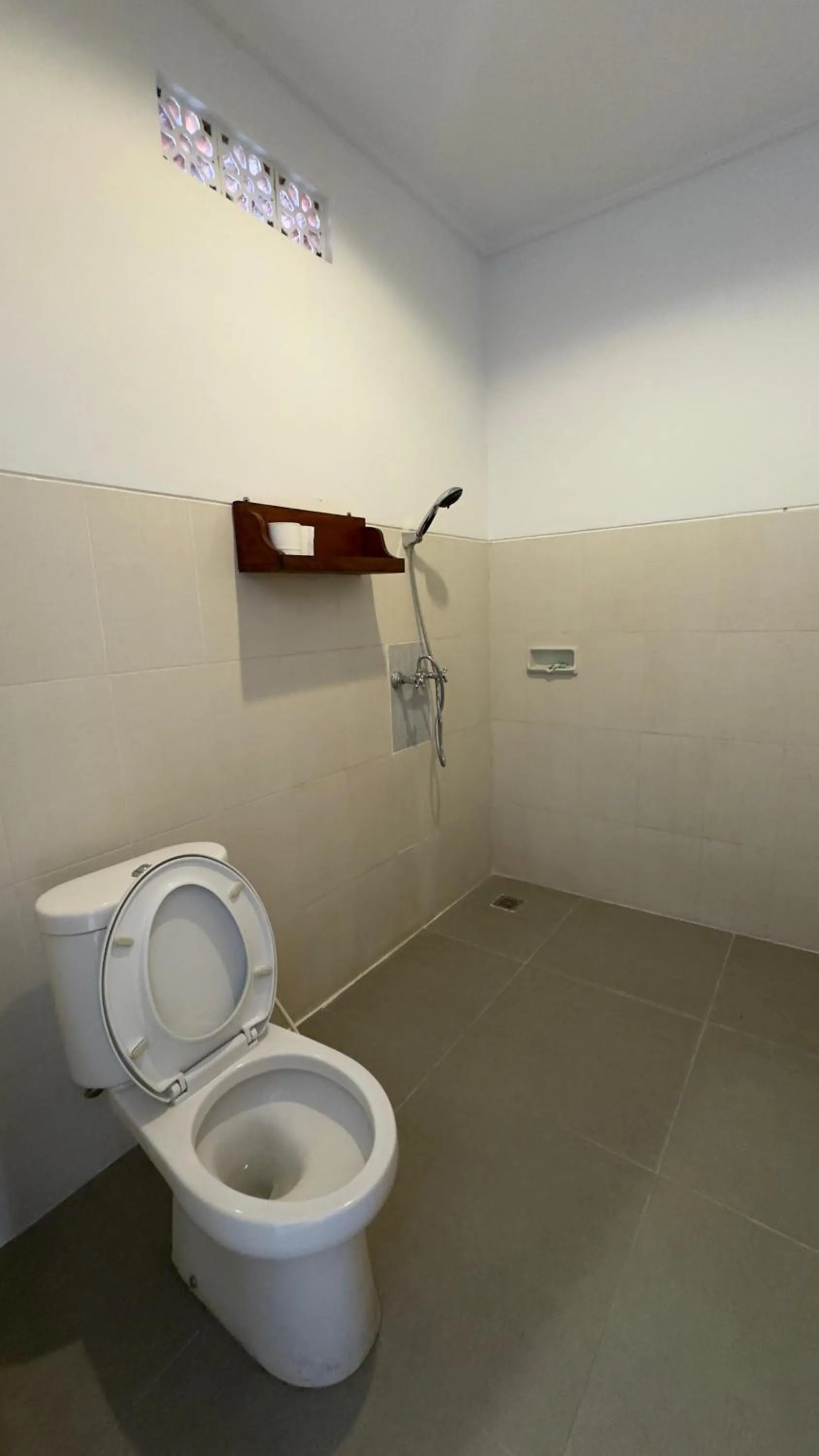 Toilet in D'carik Surf & Stay