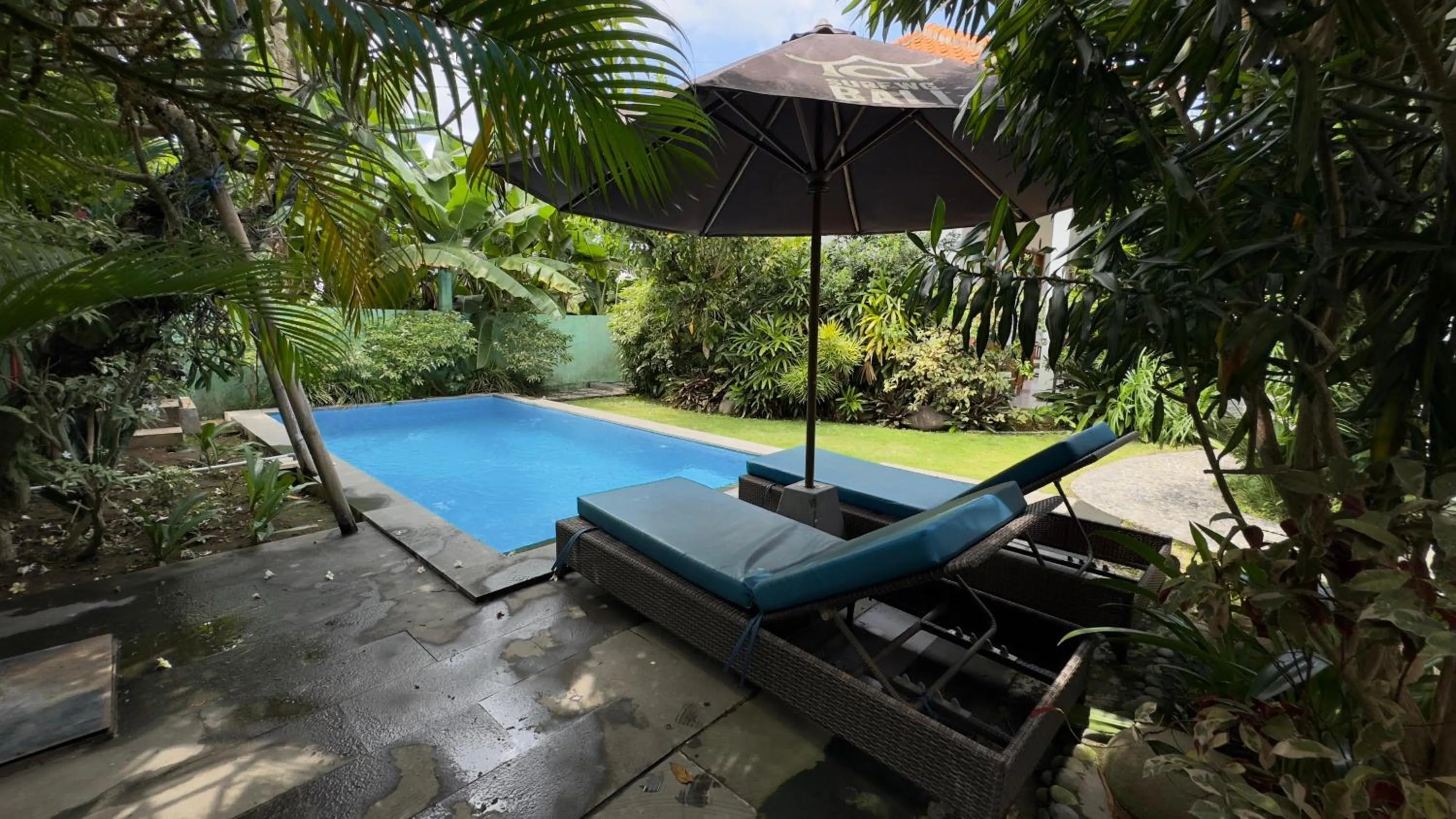 Pool view in D'carik Surf & Stay