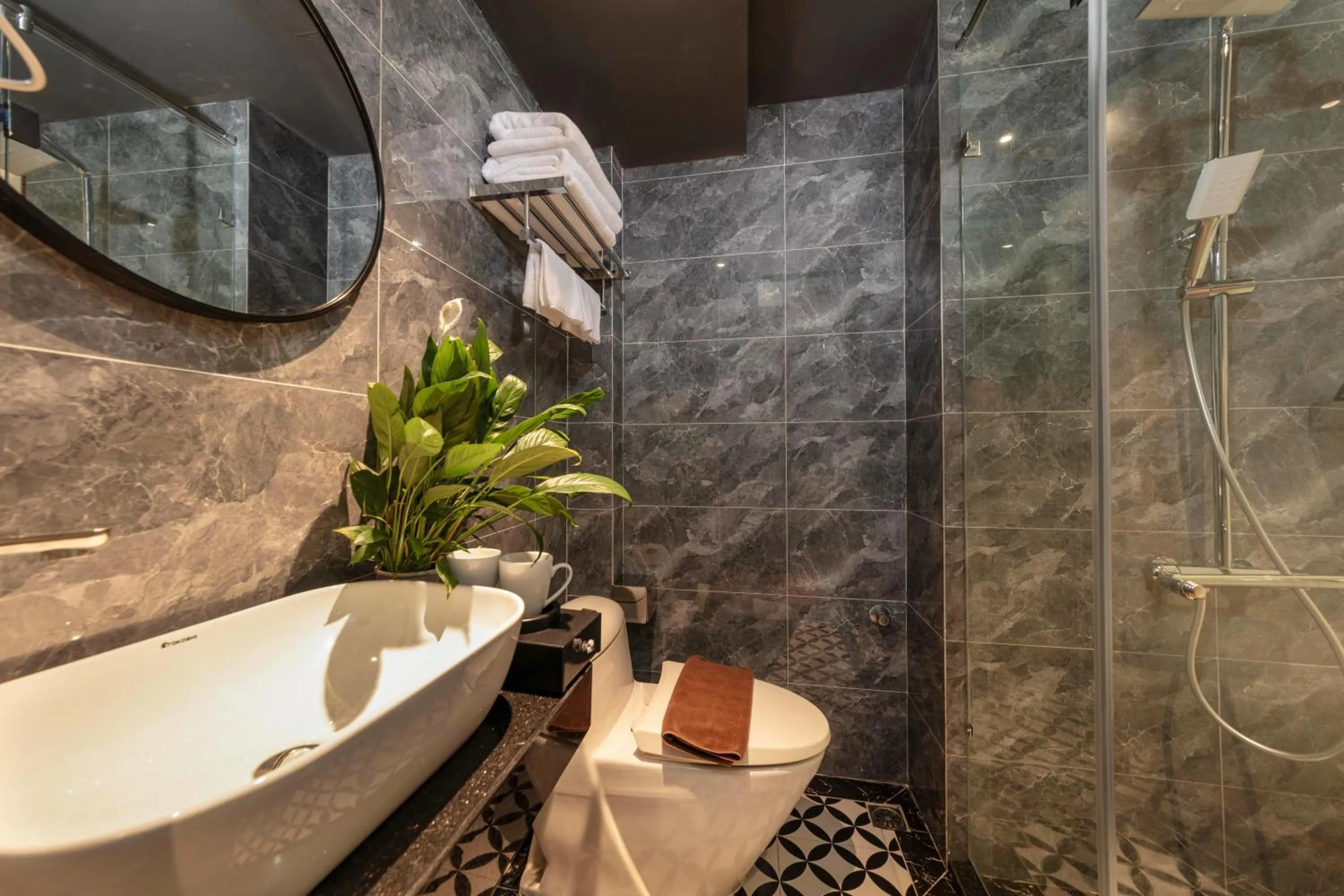 Bathroom in Madelise Stardust Hotel & Travel