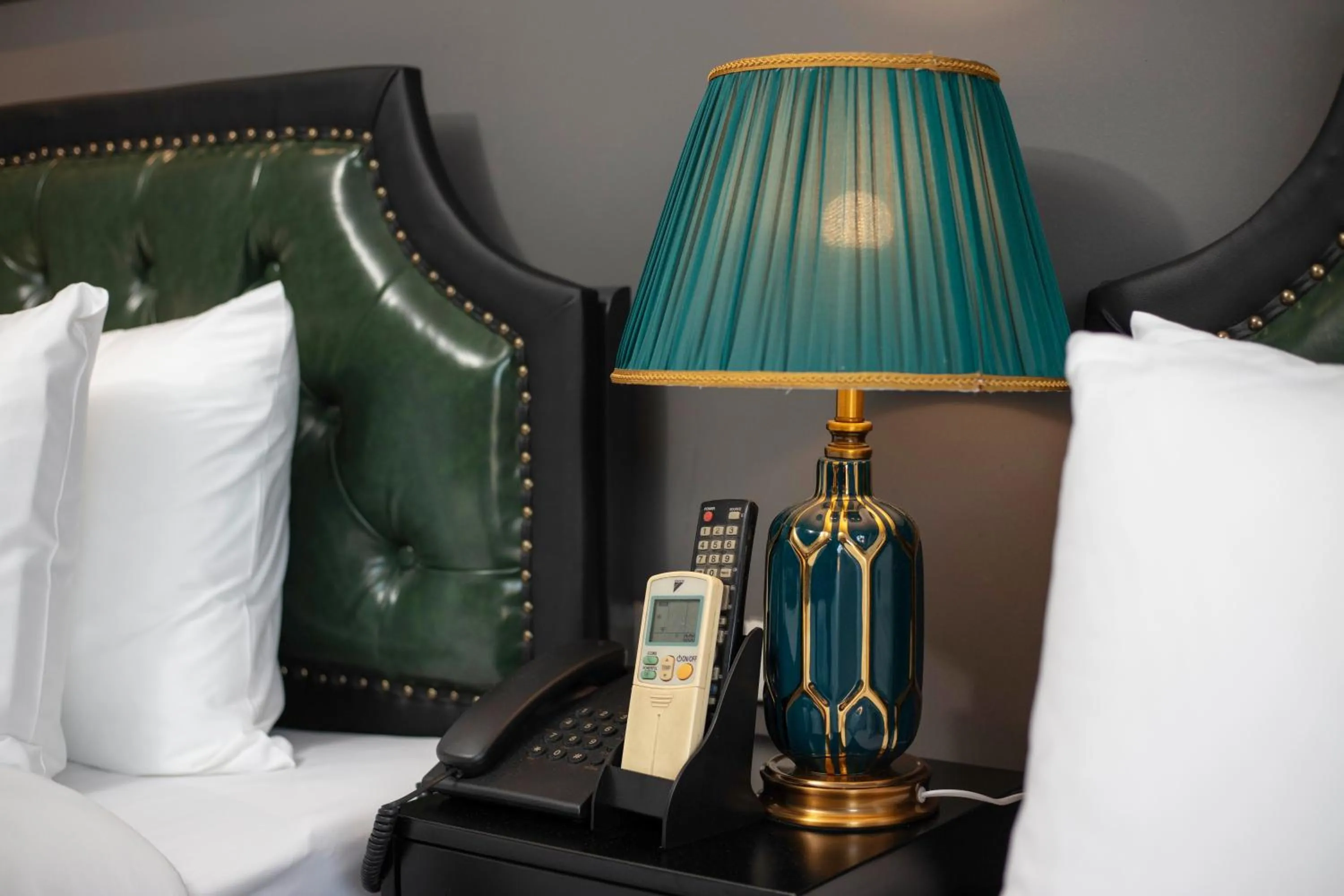 Bed in Madelise Stardust Hotel & Travel