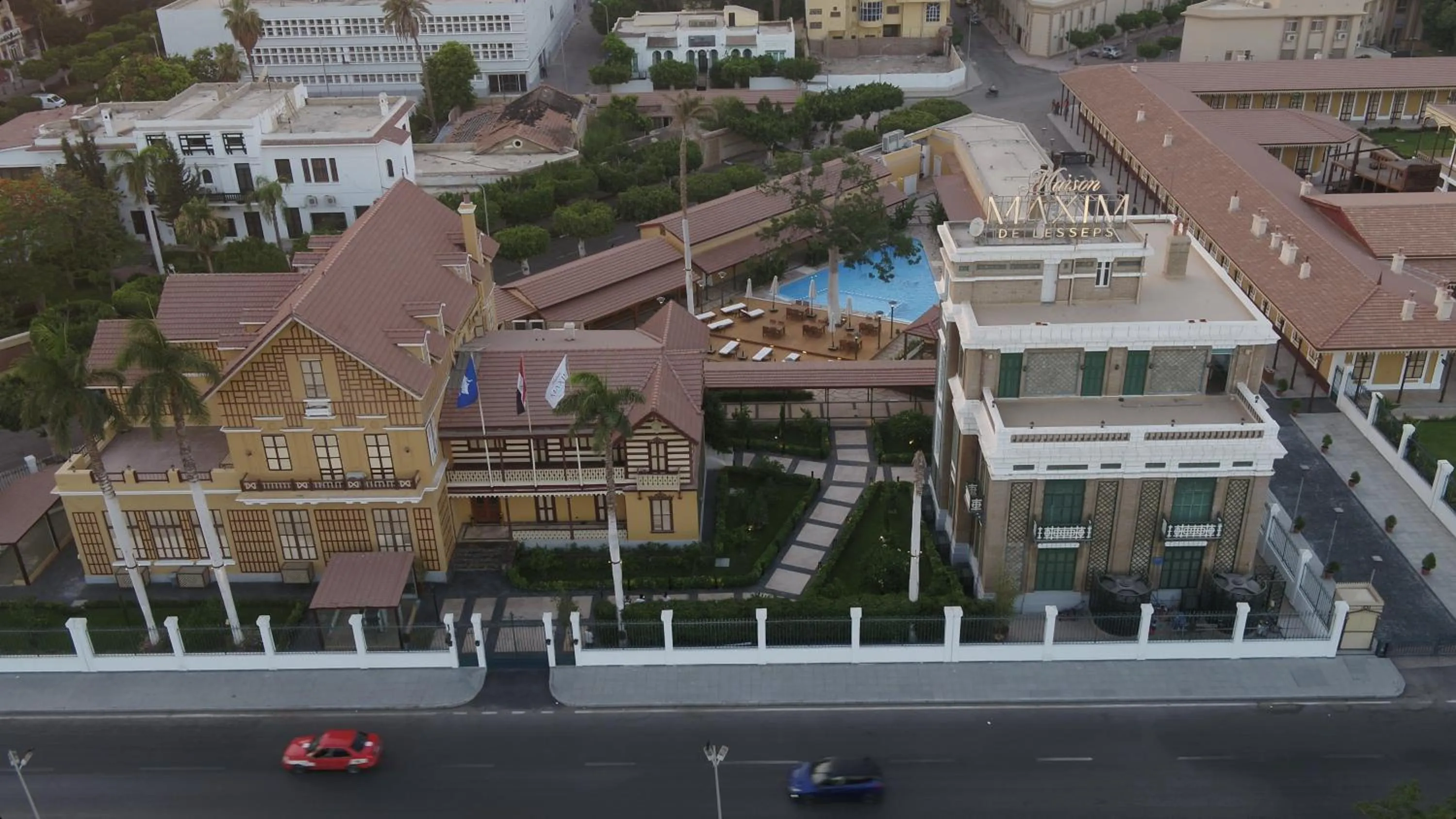 Property building in Maison Maxim De Lesseps