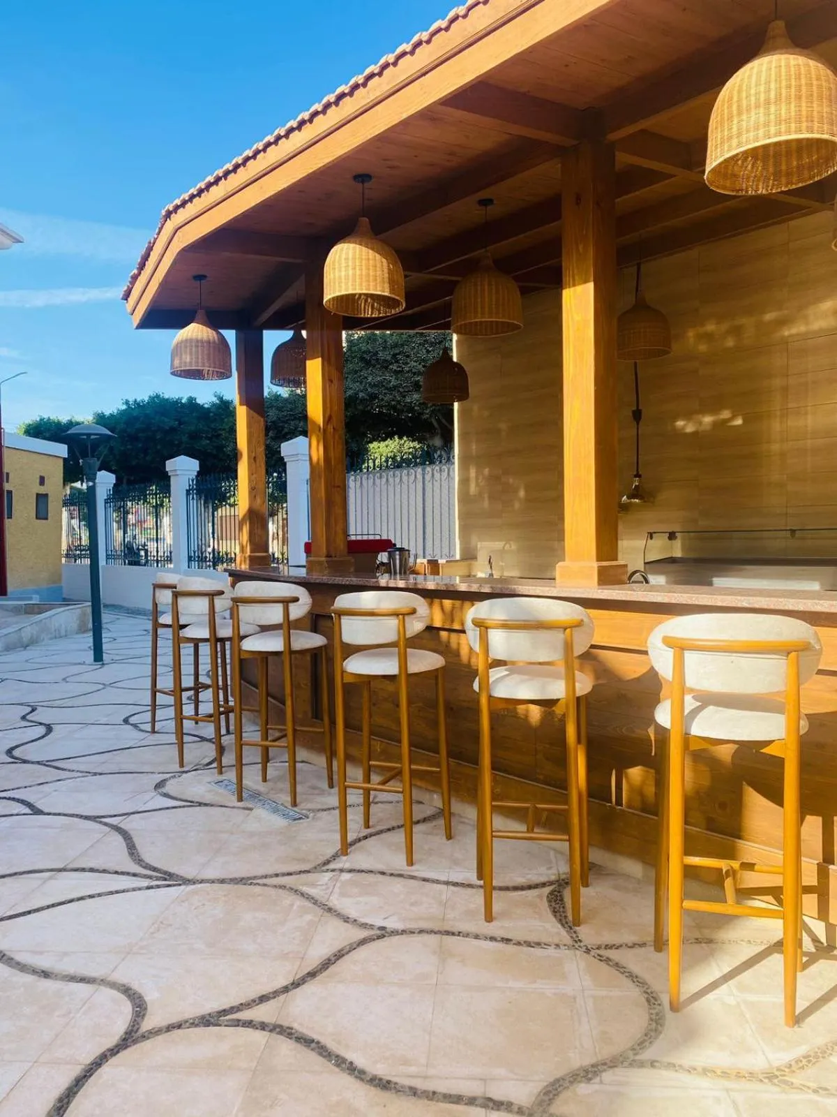 Restaurant/places to eat in Maison Maxim De Lesseps