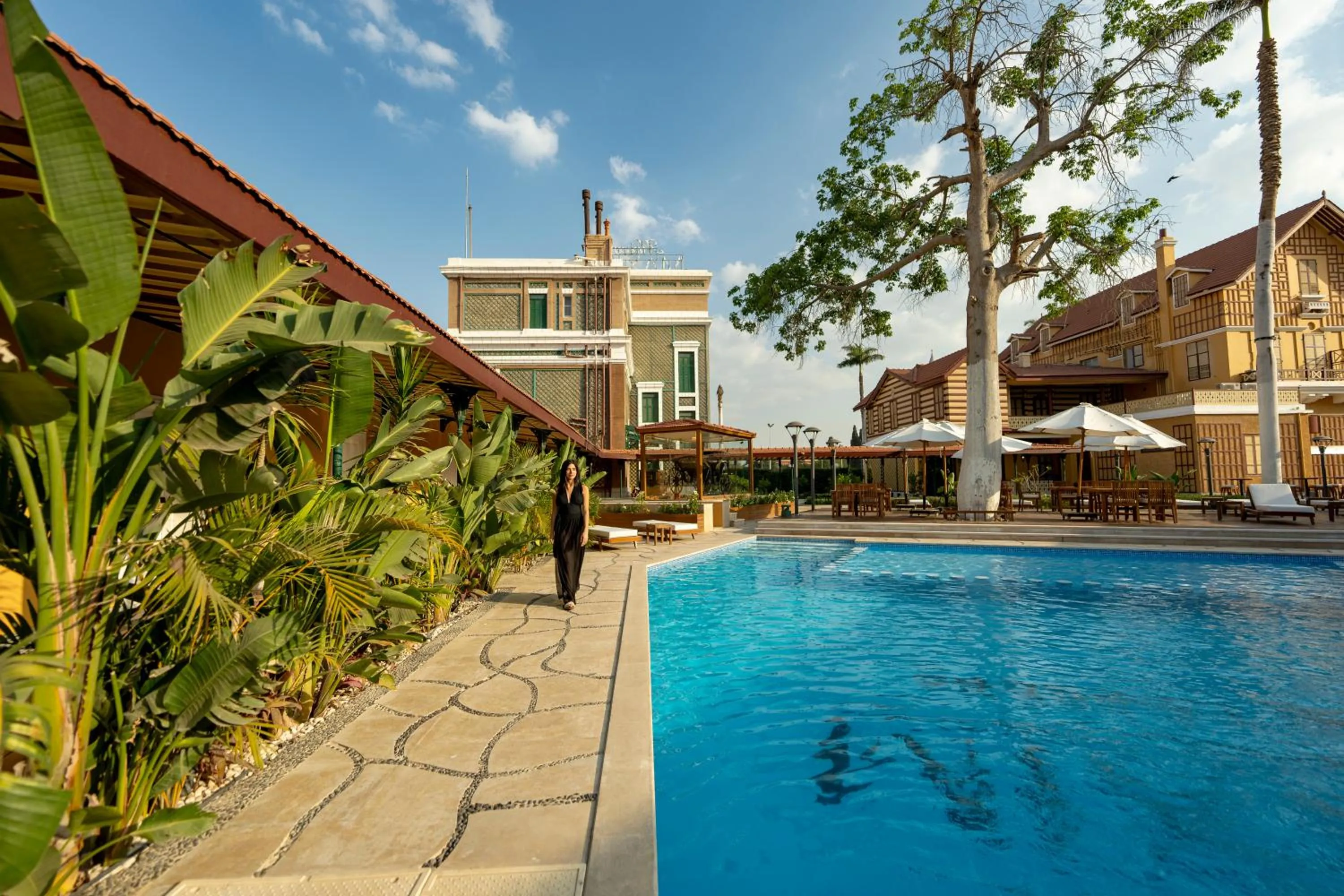 Property building in Maison Maxim De Lesseps